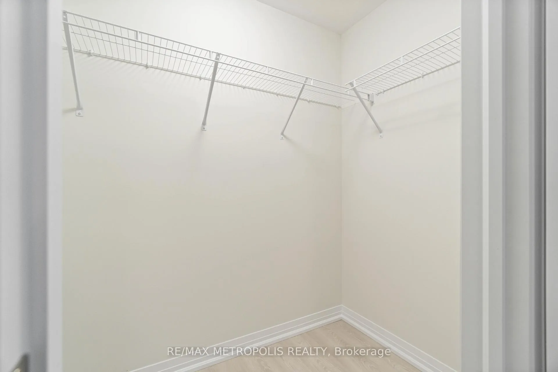 Photo 30 of Unit 27, 15 Stauffer Woods Trail, Kitchener — HOMEH