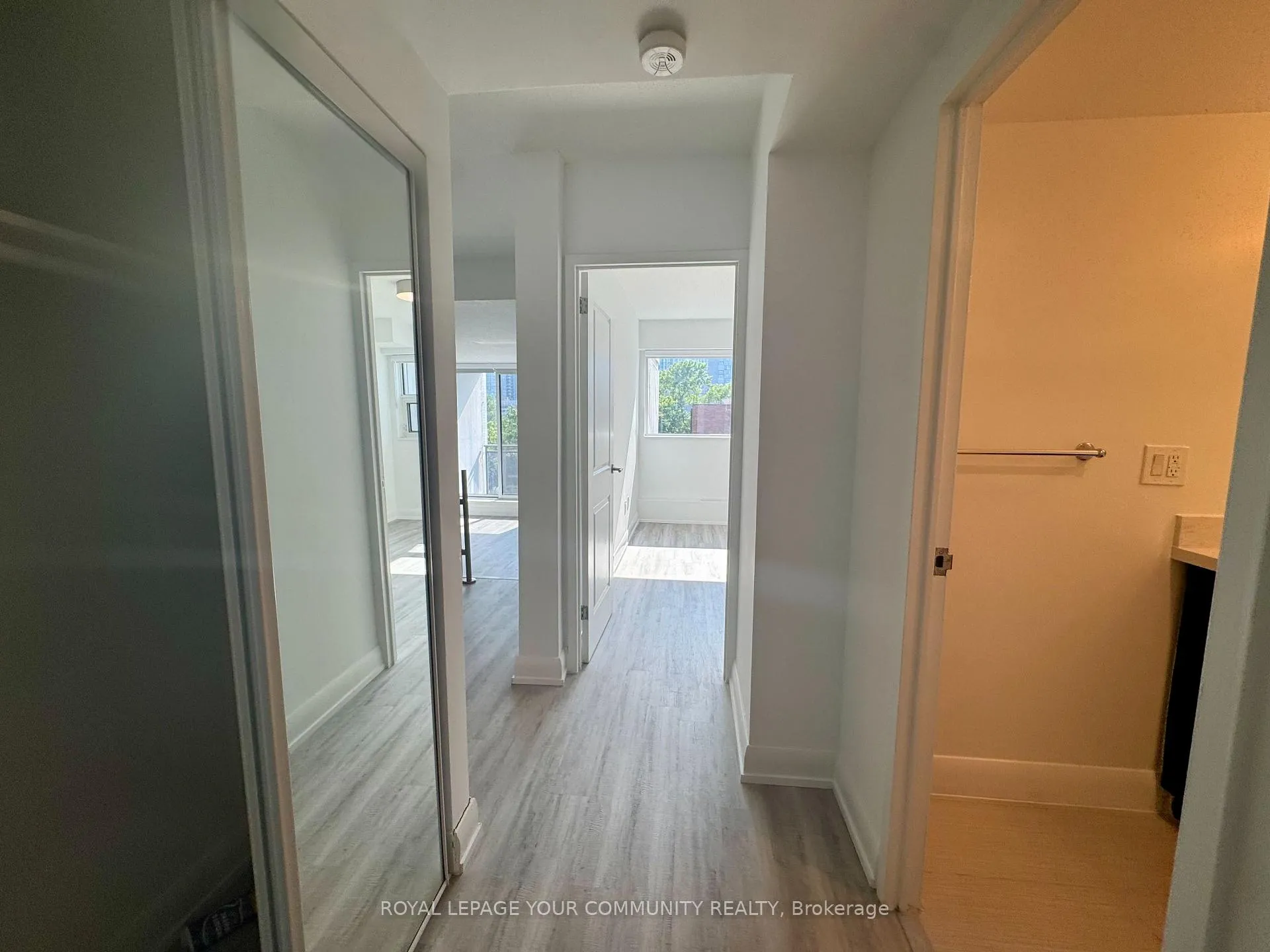 Photo 2 of Unit 906, 191 Sherbourne Street, Toronto, Moss Park — HOMEH