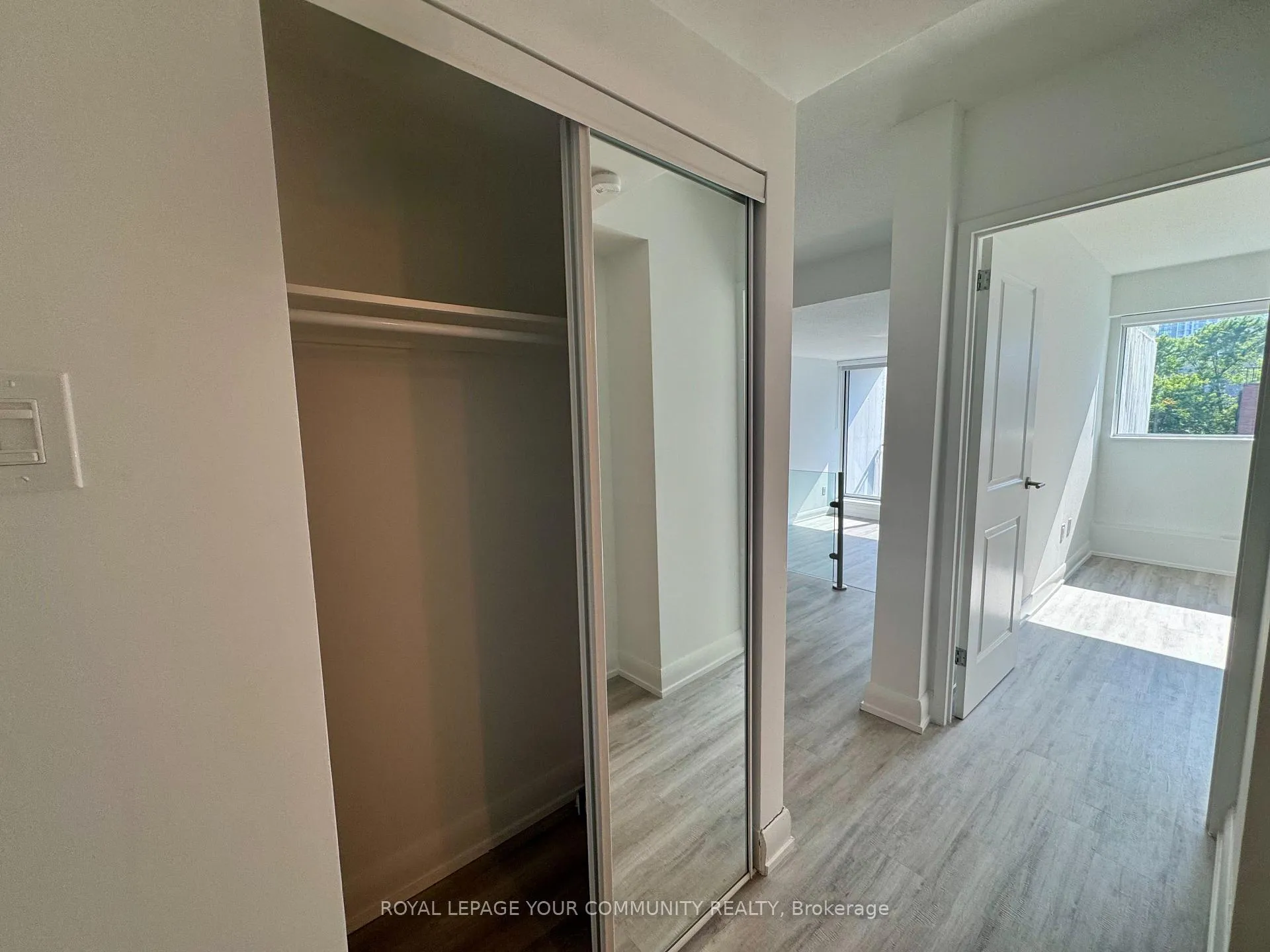 Photo 3 of Unit 906, 191 Sherbourne Street, Toronto, Moss Park — HOMEH