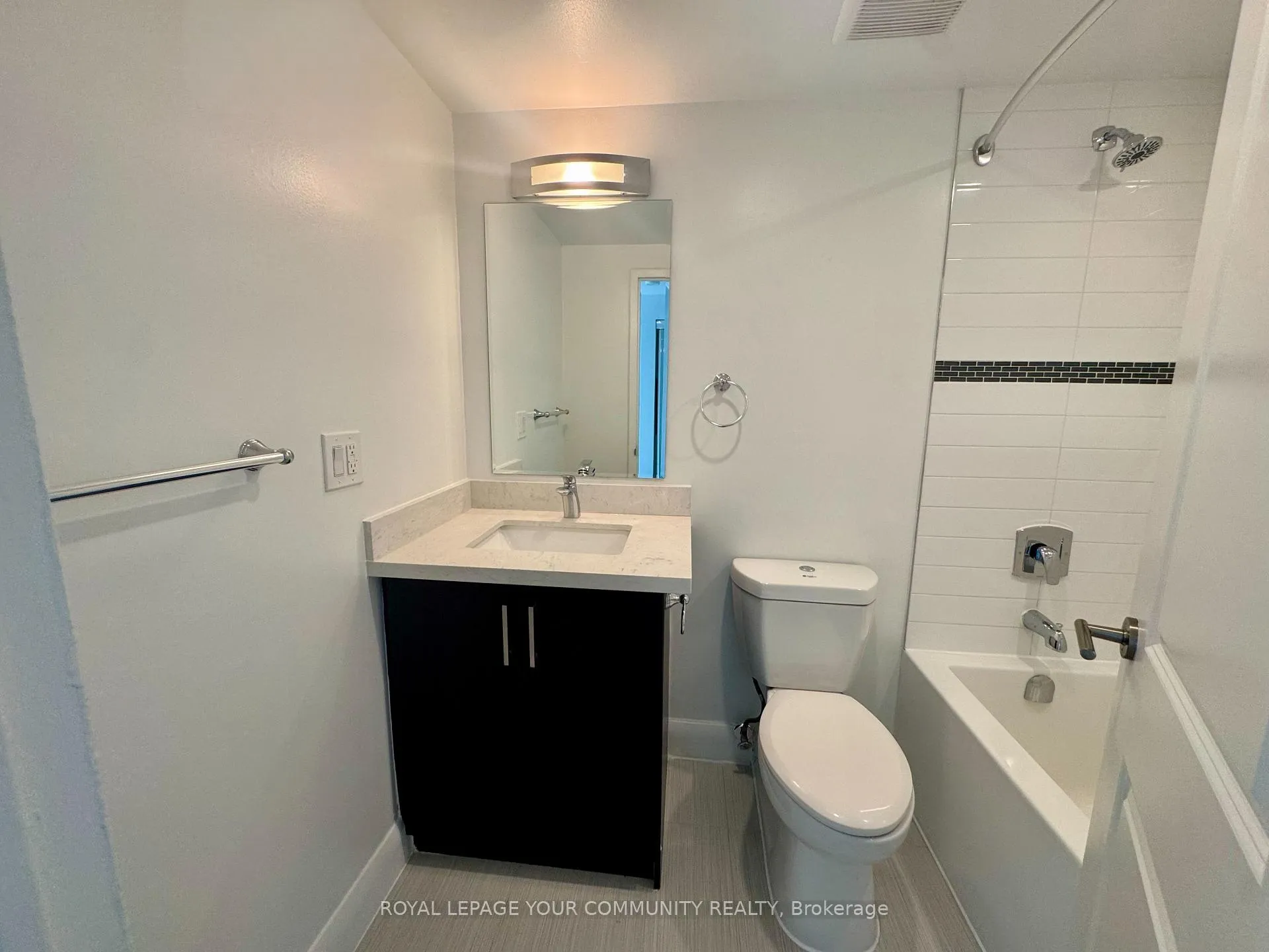 Photo 5 of Unit 906, 191 Sherbourne Street, Toronto, Moss Park — HOMEH