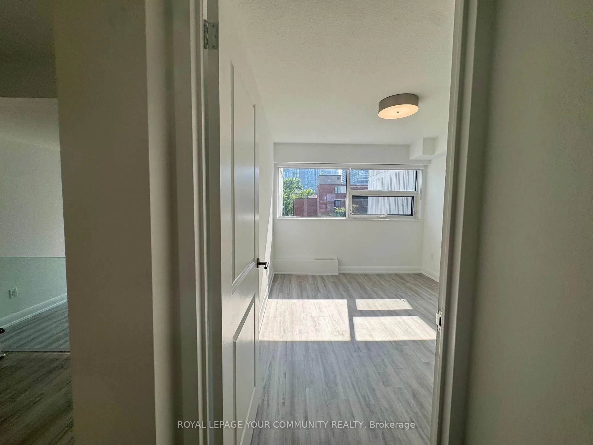 Photo 8 of Unit 906, 191 Sherbourne Street, Toronto, Moss Park — HOMEH