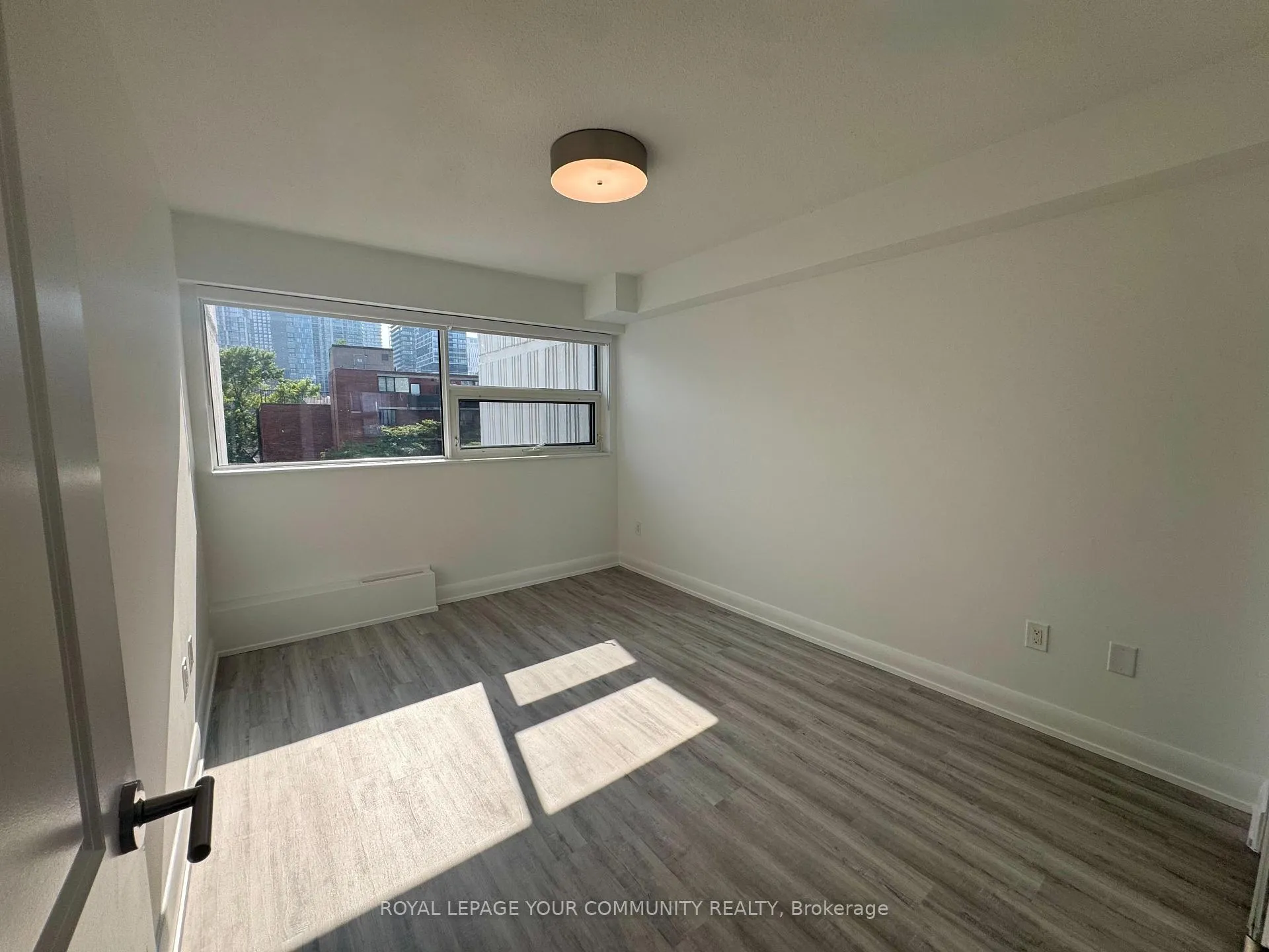 Photo 9 of Unit 906, 191 Sherbourne Street, Toronto, Moss Park — HOMEH