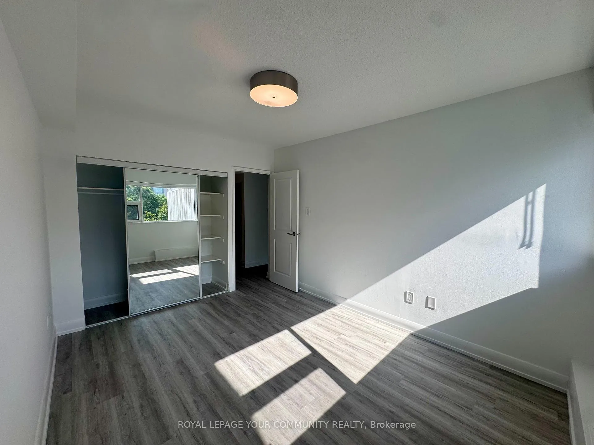 Photo 10 of Unit 906, 191 Sherbourne Street, Toronto, Moss Park — HOMEH