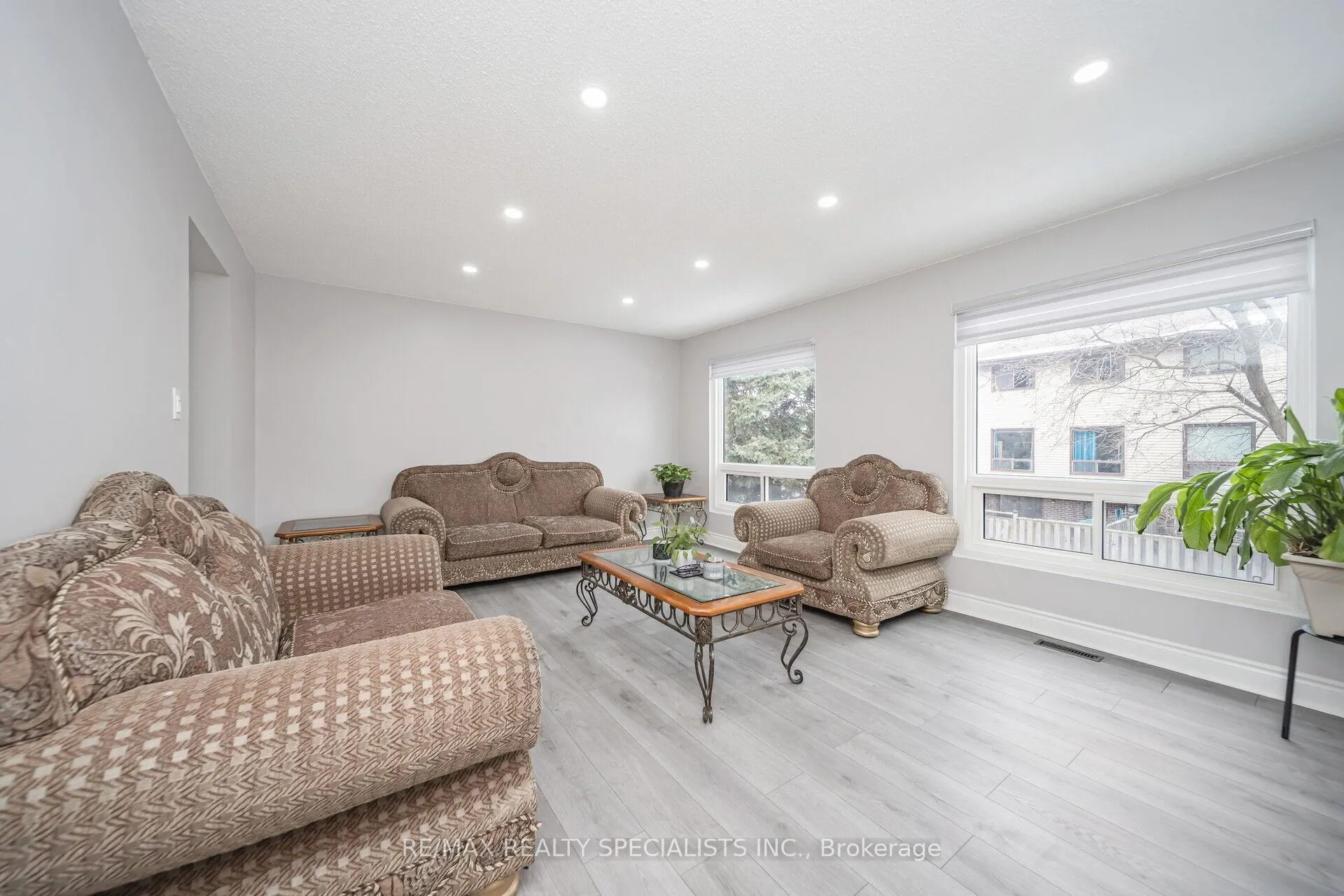 Photo 15 of 24 Carleton Place, Brampton, Bramalea West Industrial — HOMEH