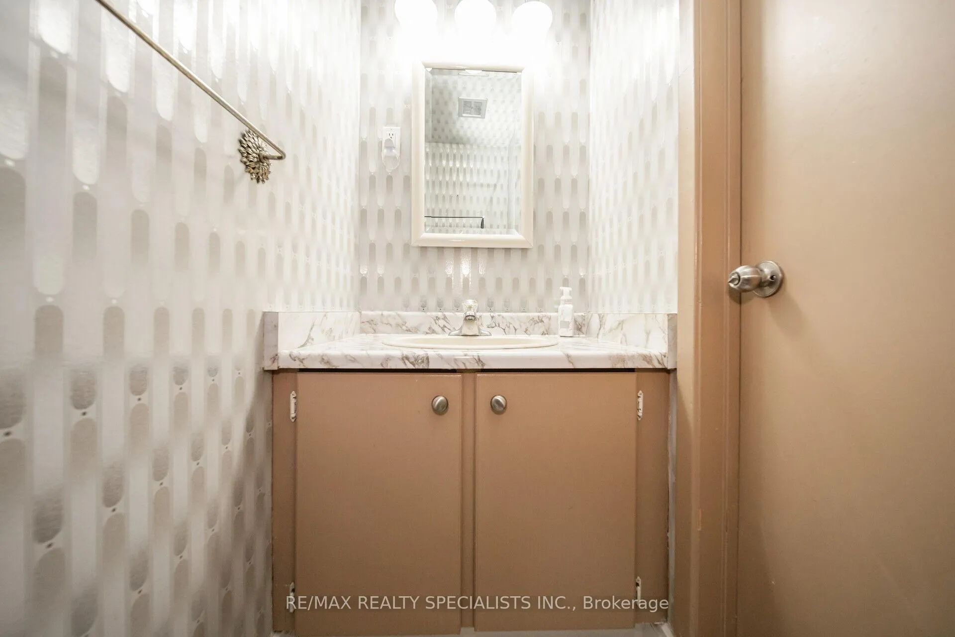 Photo 19 of 24 Carleton Place, Brampton, Bramalea West Industrial — HOMEH