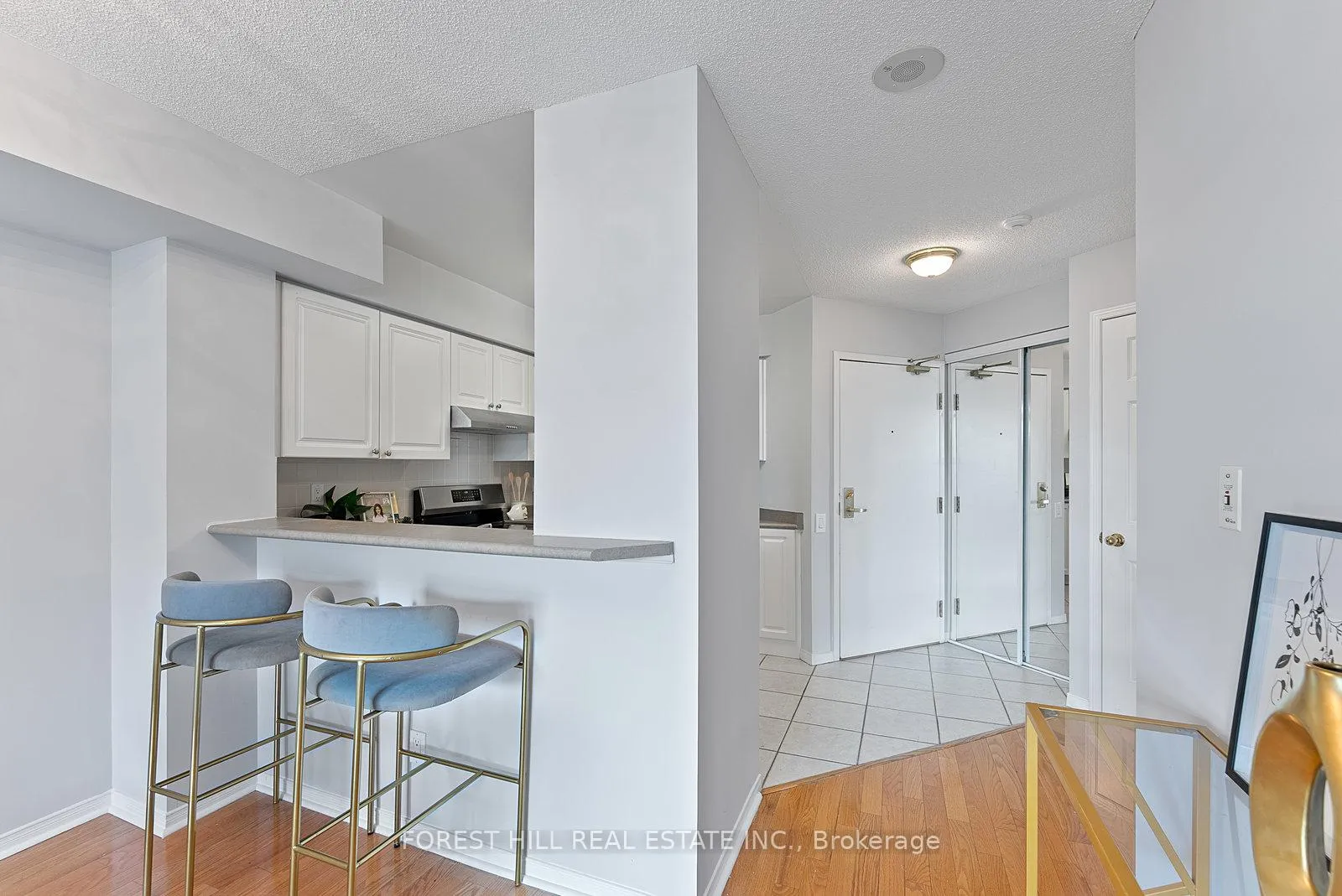 Photo 9 of Unit Ph403, 5 Emerald Lane, Vaughan, Crestwood-Springfarm-Yorkhill — HOMEH
