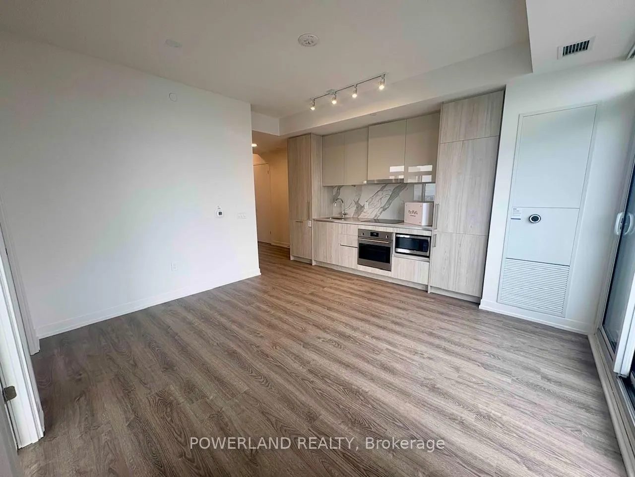 Photo 7 of Unit 5211, 195 Commerce Street, Vaughan, Vaughan Corporate Centre — HOMEH