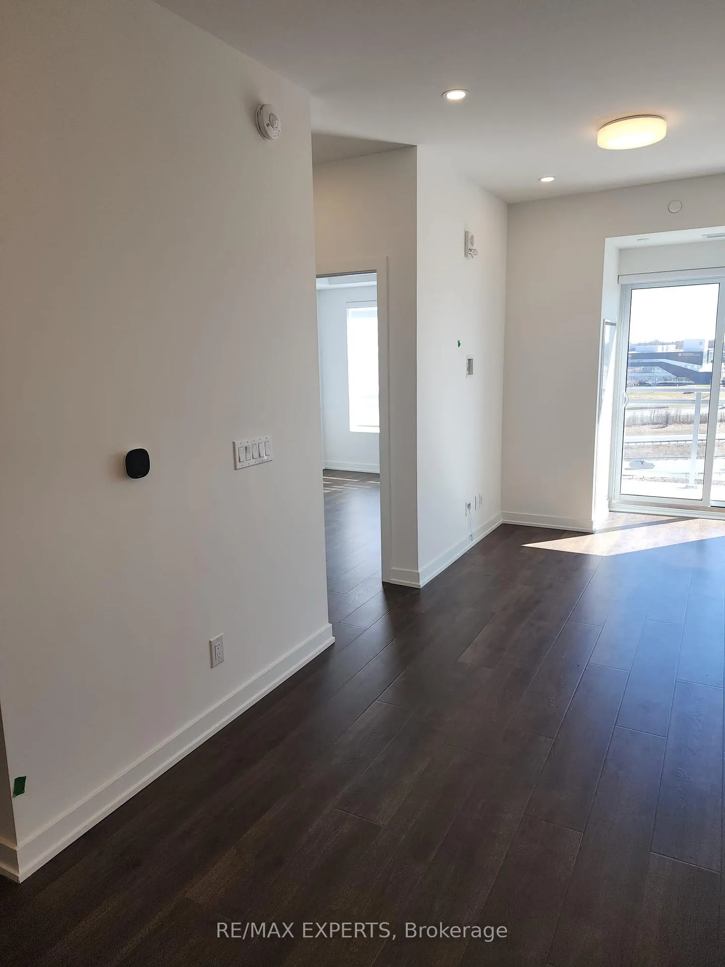 Photo 5 of Unit 1212, 56 Lakeside Terrace, Barrie, Little Lake — HOMEH