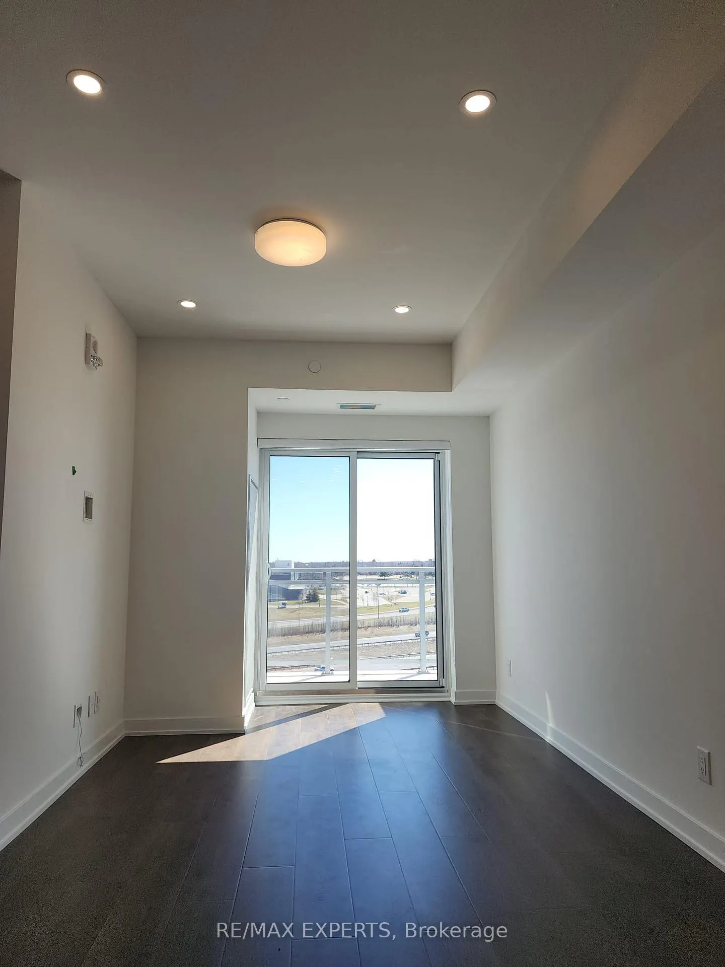 Photo 6 of Unit 1212, 56 Lakeside Terrace, Barrie, Little Lake — HOMEH