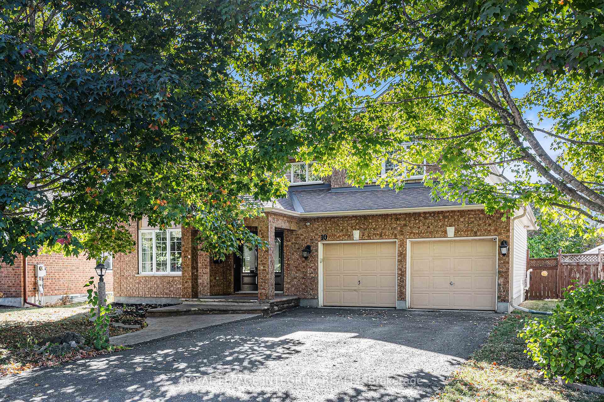 Photo 2 of 10 Maybrook Place, Ottawa, Barrhaven East — HOMEH