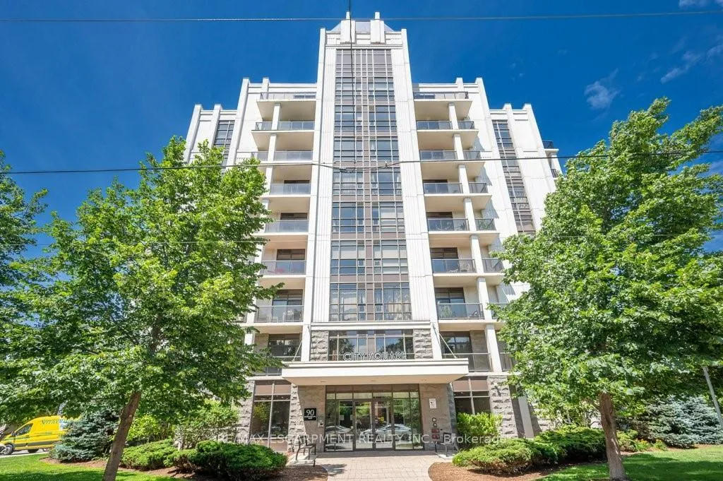 Front of Unit 302, 90 Charlton Avenue W