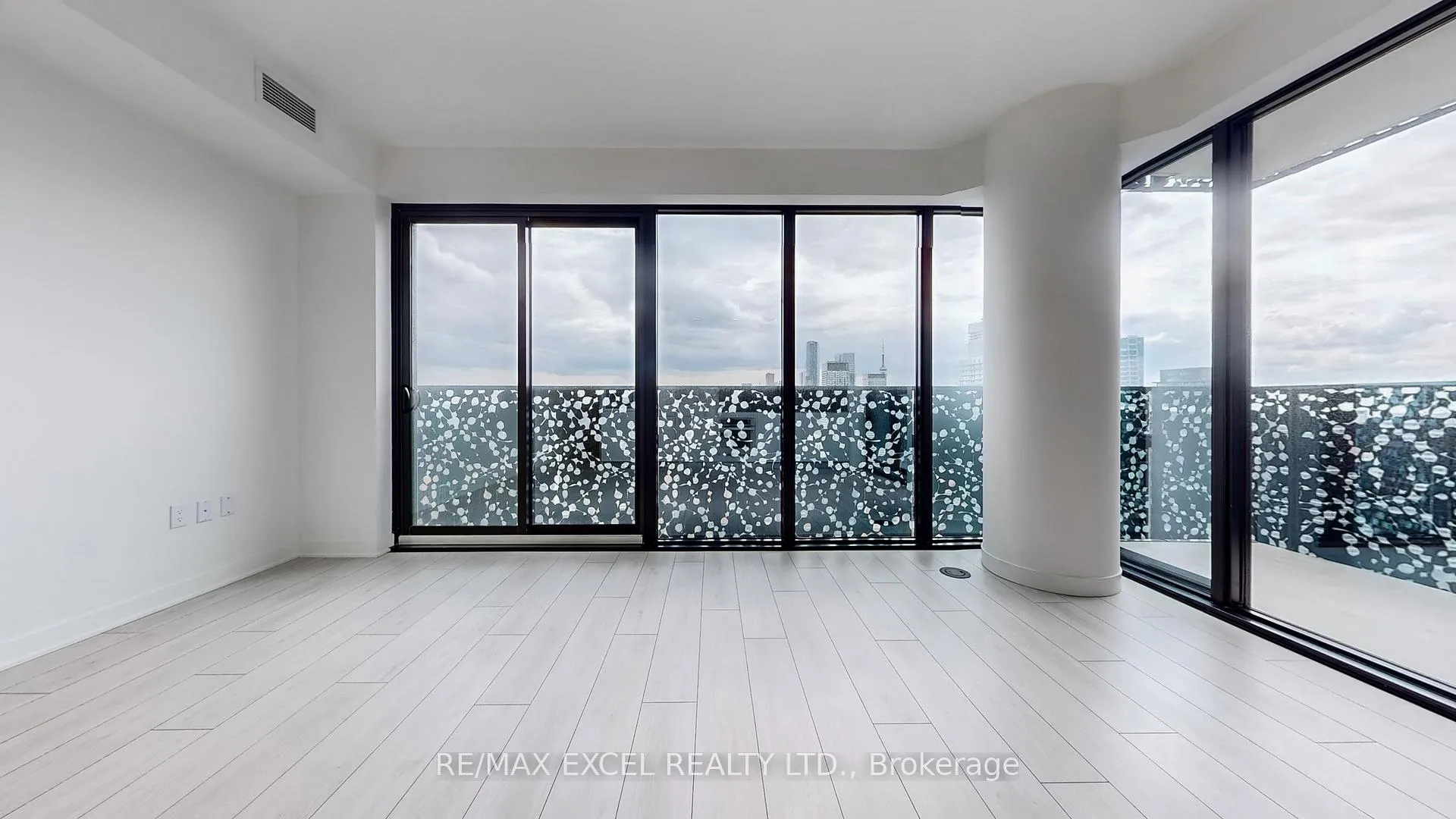 Photo 10 of Unit 3606, 55 Charles Street E, Toronto, Church-Yonge Corridor — HOMEH