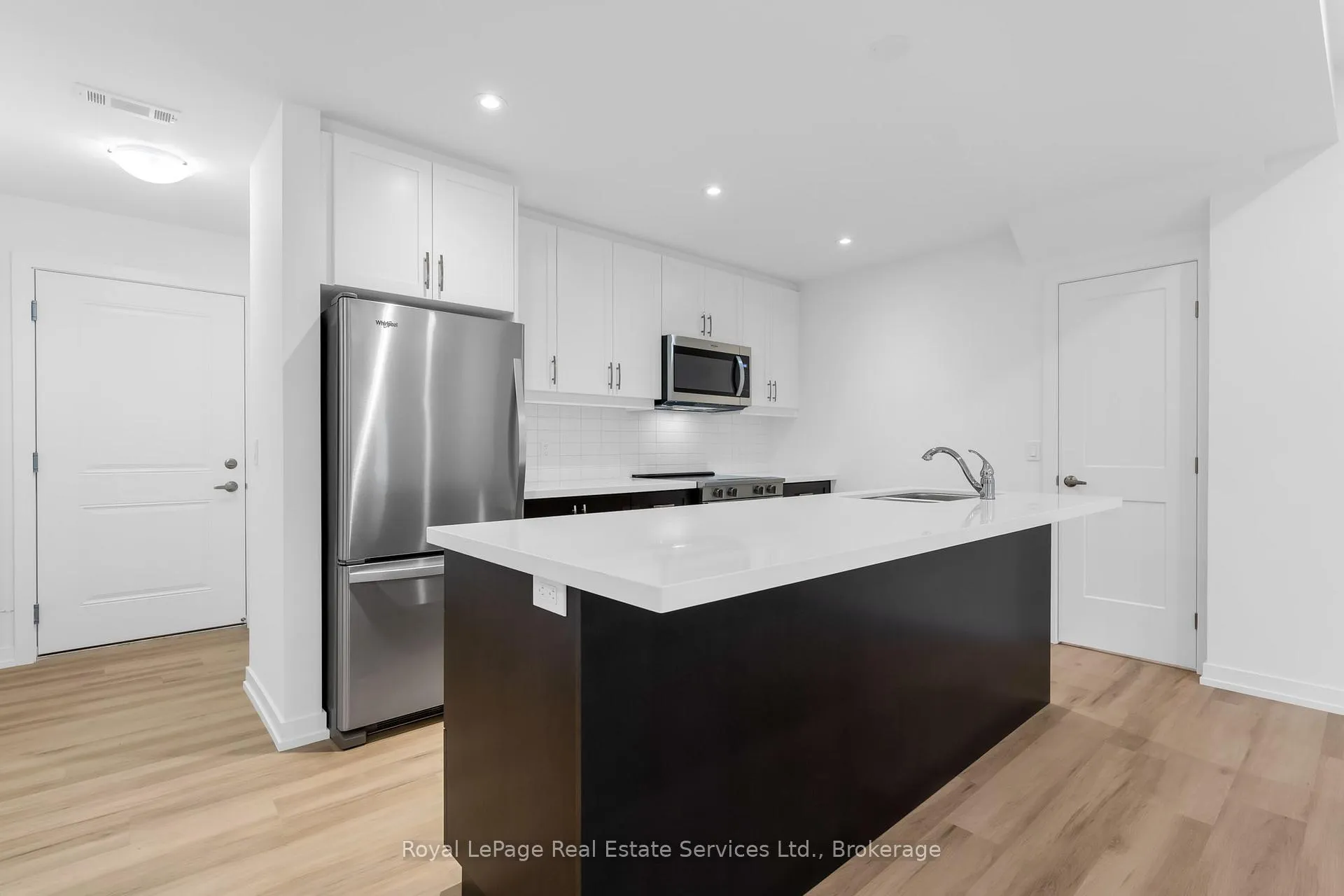Photo 5 of Unit 35, 70 Kenesky Drive, Hamilton, Waterdown — HOMEH