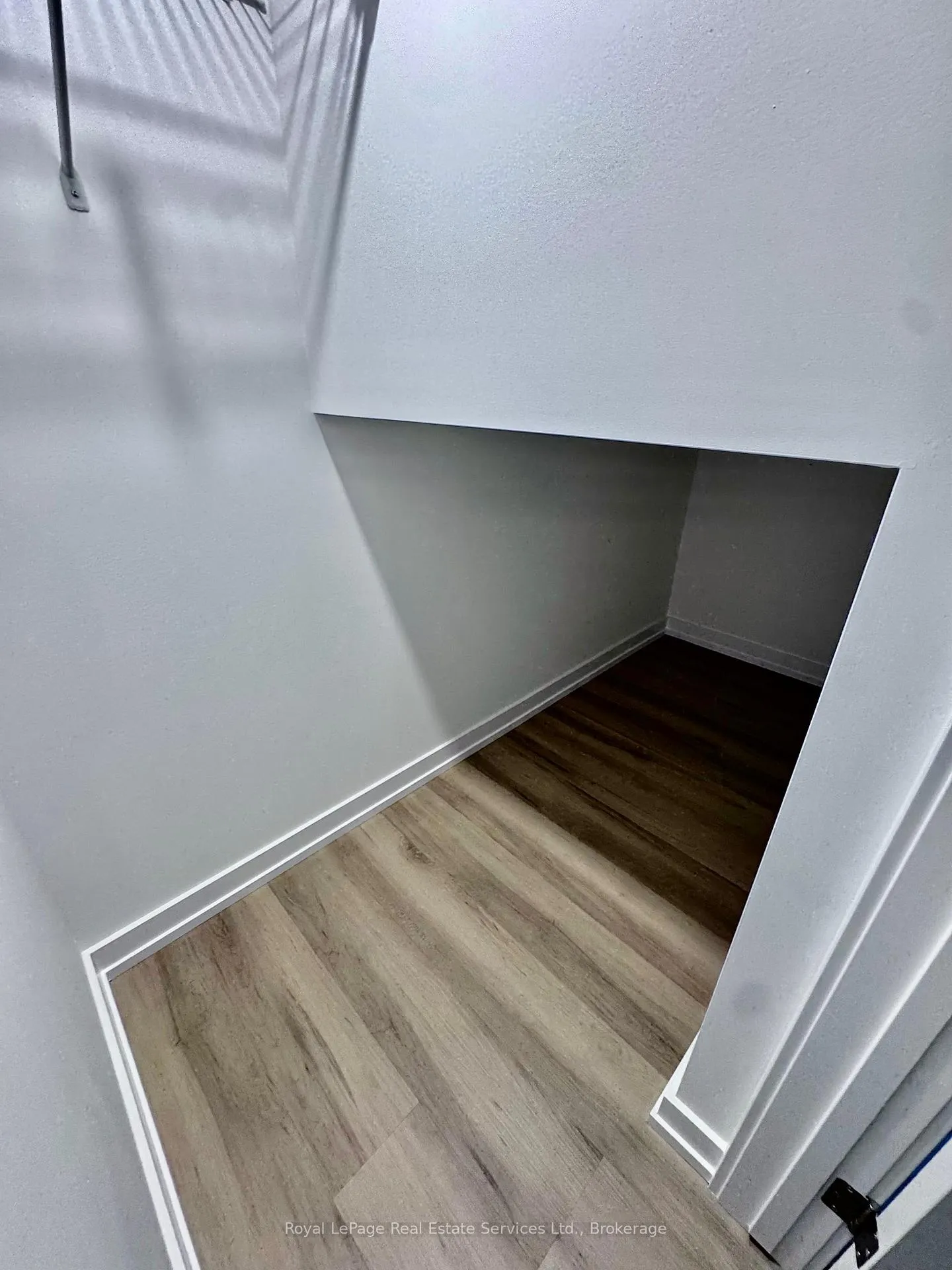 Photo 11 of Unit 35, 70 Kenesky Drive, Hamilton, Waterdown — HOMEH