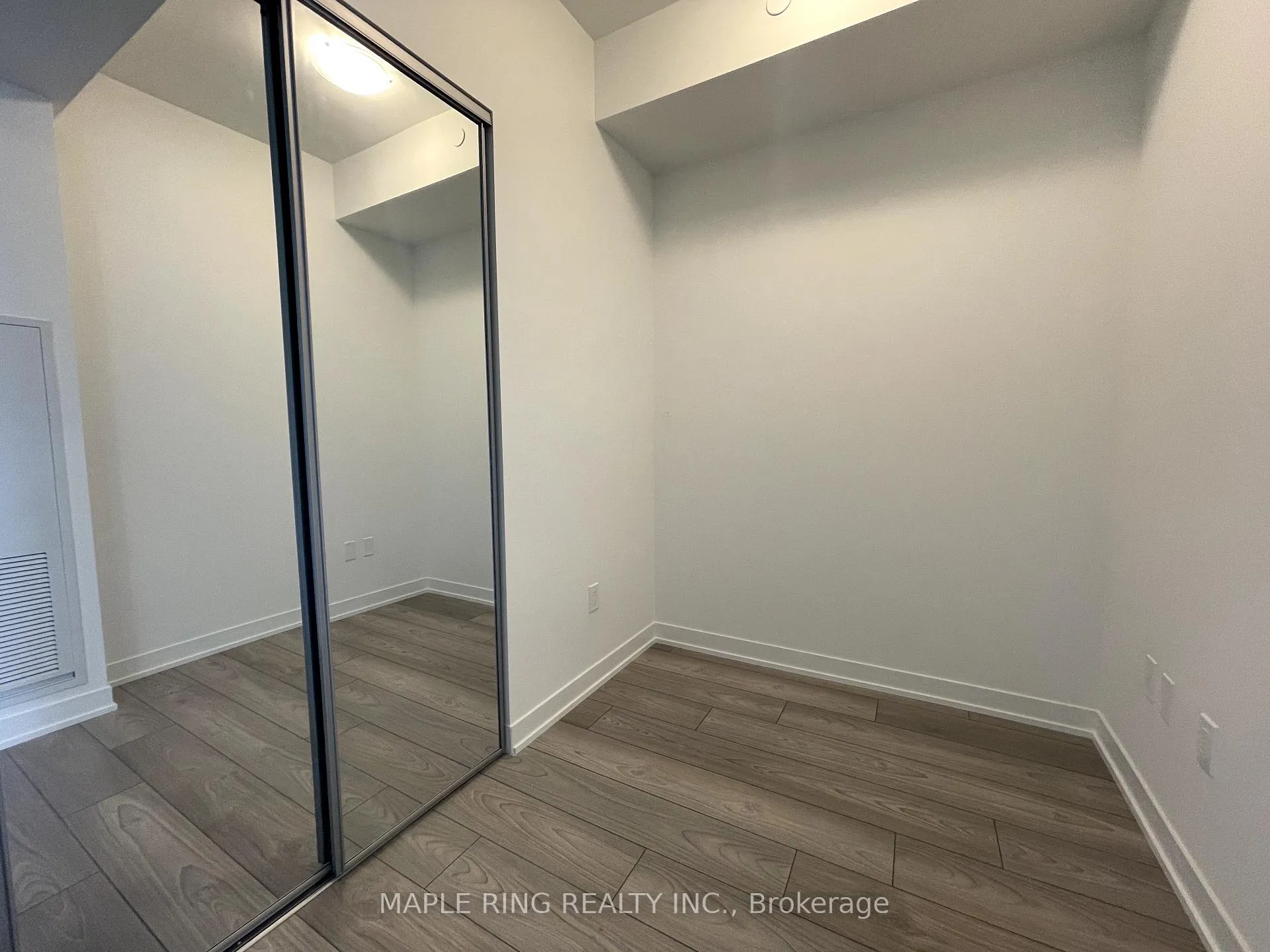 Photo 3 of Unit 1508, 474 Caldari Road, Vaughan, Concord — HOMEH
