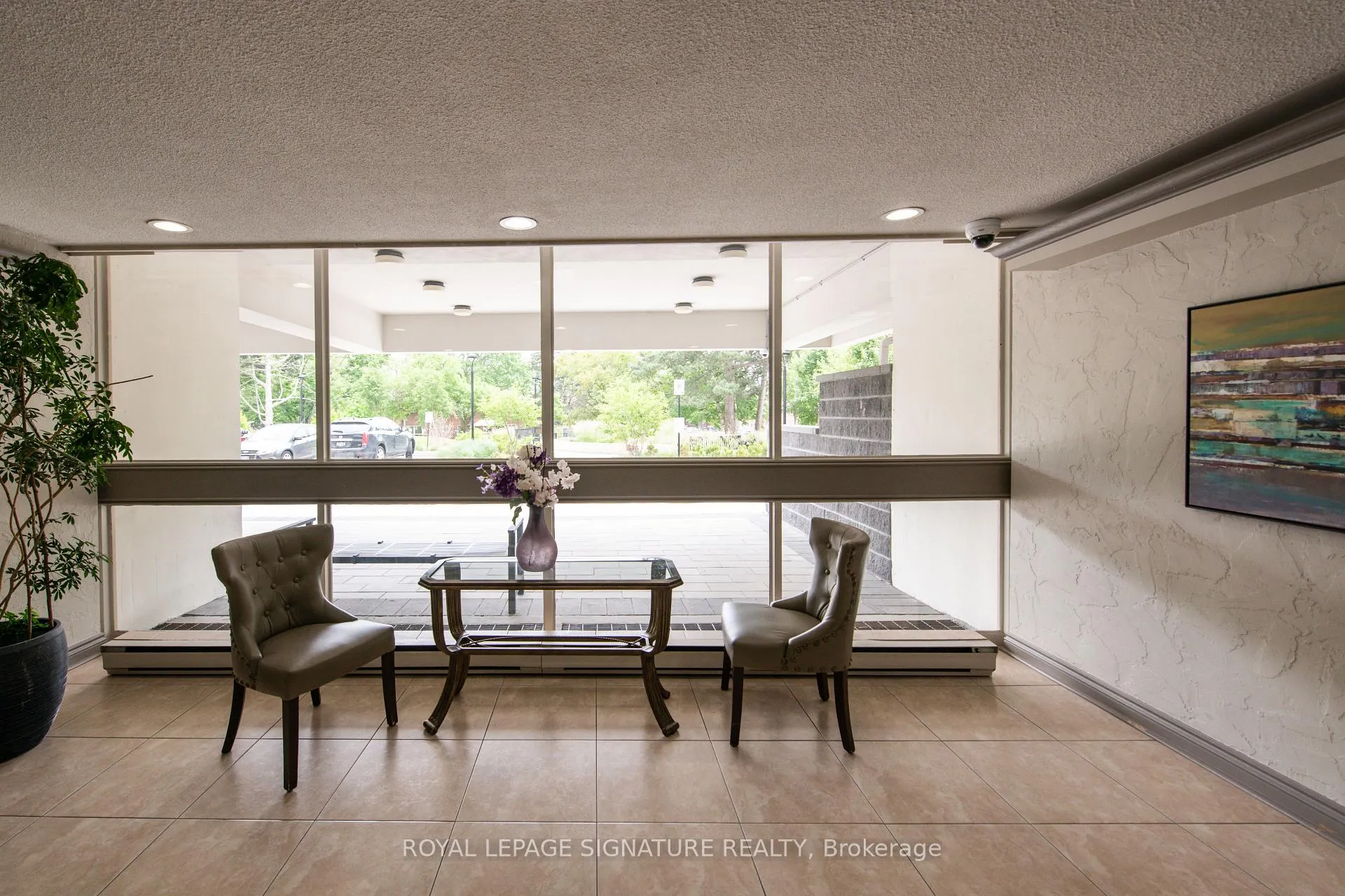 Photo 2 of Unit 301, 80 Inverlochy Boulevard, Markham, Royal Orchard — HOMEH