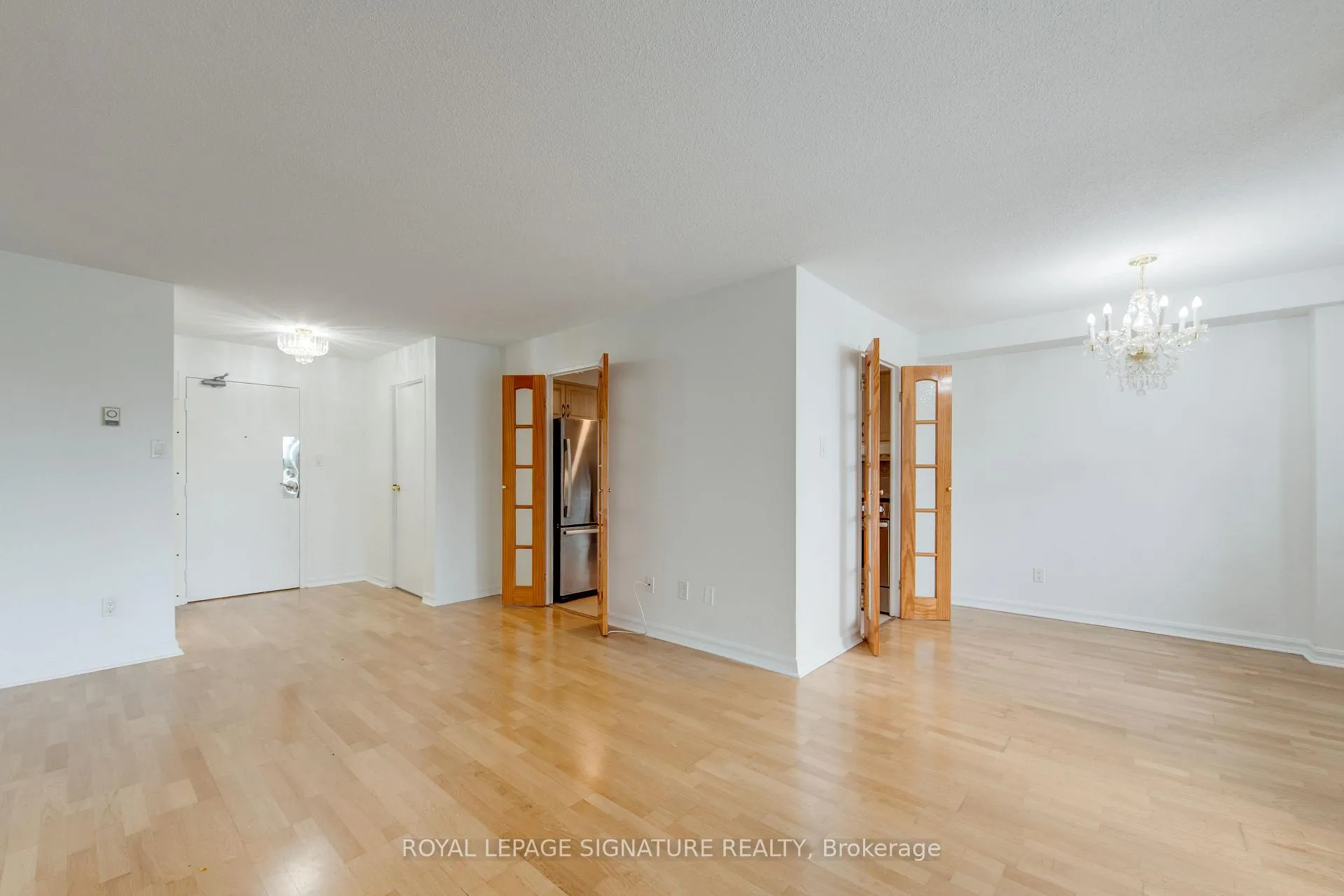 Photo 8 of Unit 301, 80 Inverlochy Boulevard, Markham, Royal Orchard — HOMEH