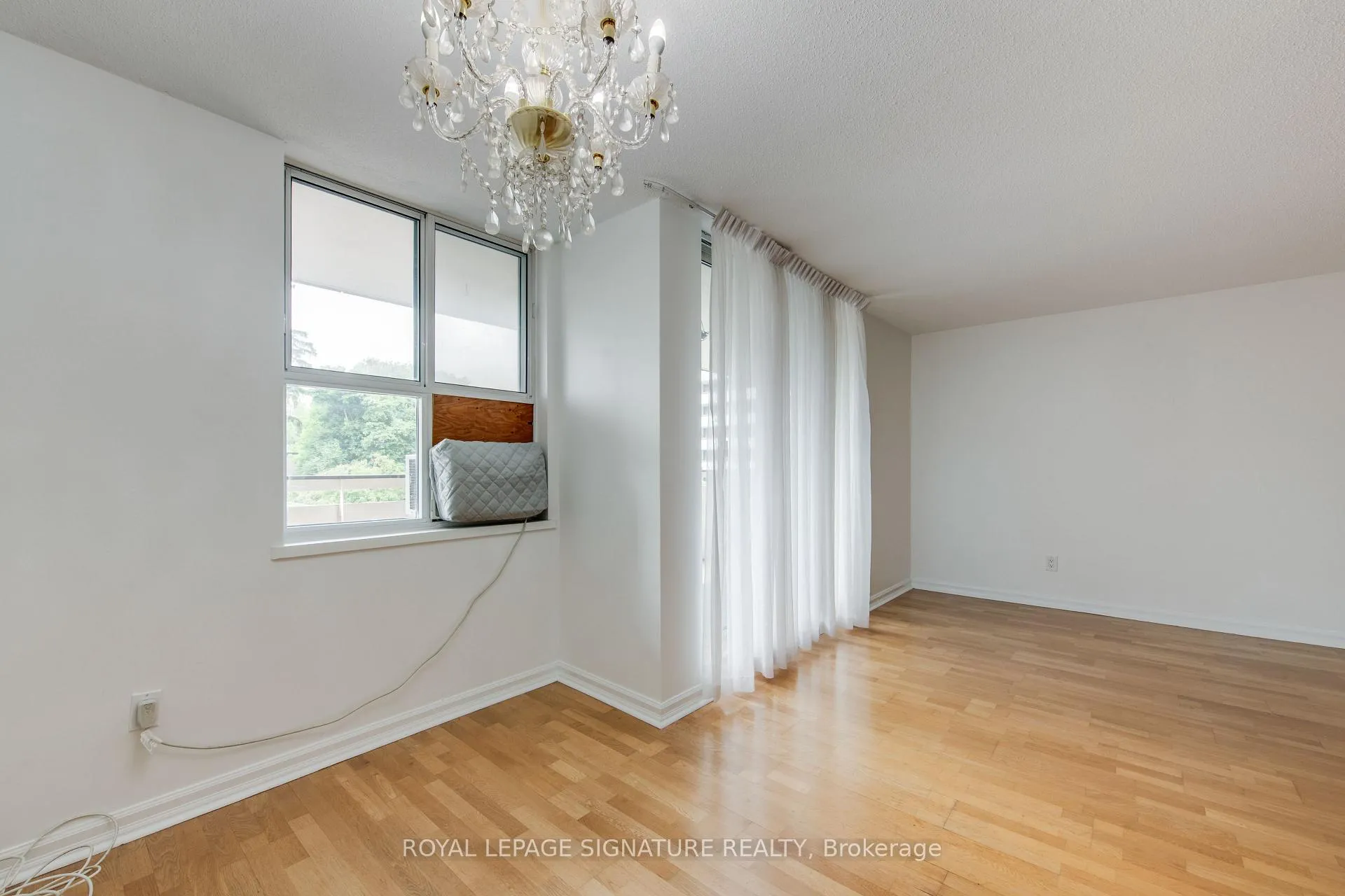 Photo 10 of Unit 301, 80 Inverlochy Boulevard, Markham, Royal Orchard — HOMEH