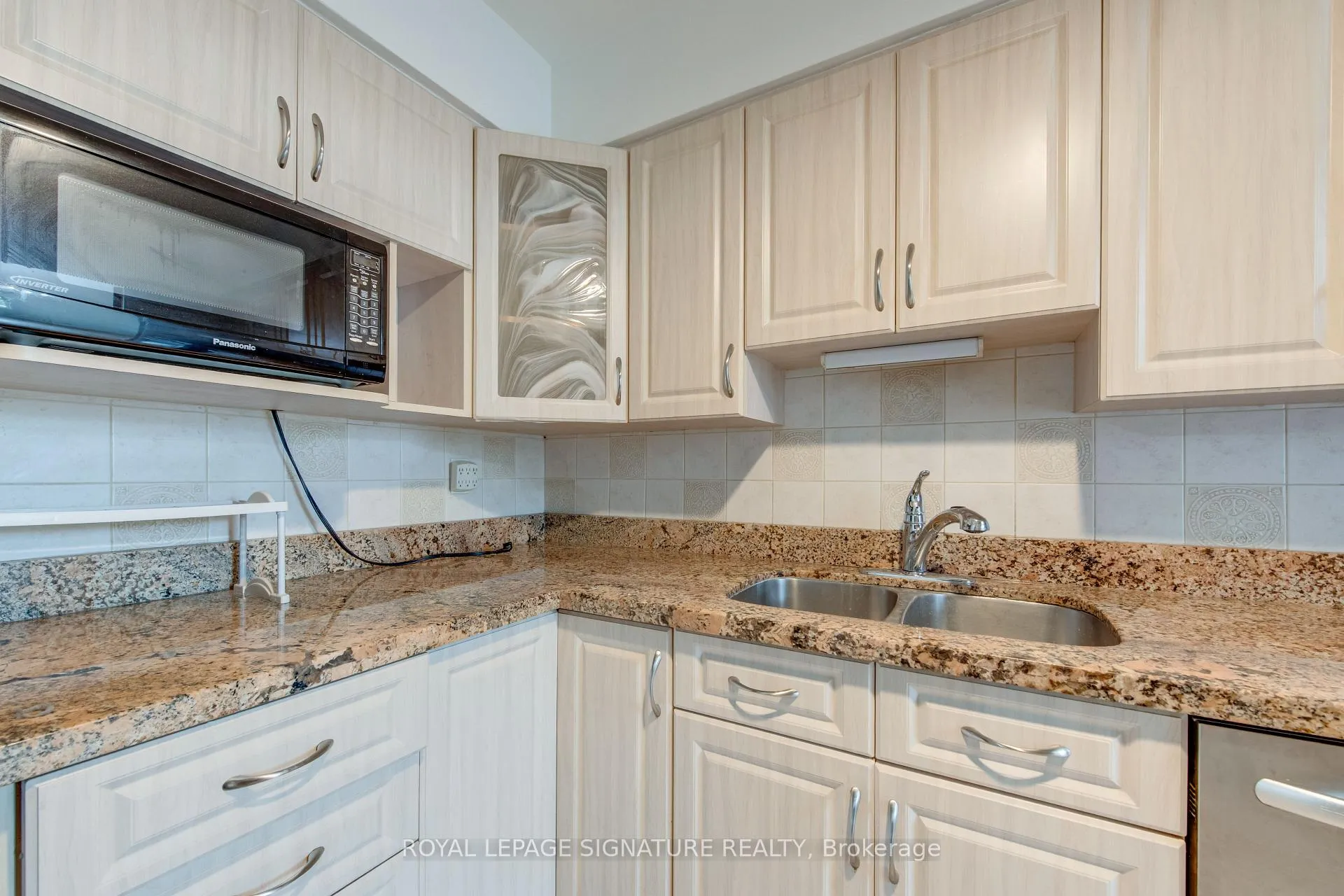 Photo 12 of Unit 301, 80 Inverlochy Boulevard, Markham, Royal Orchard — HOMEH