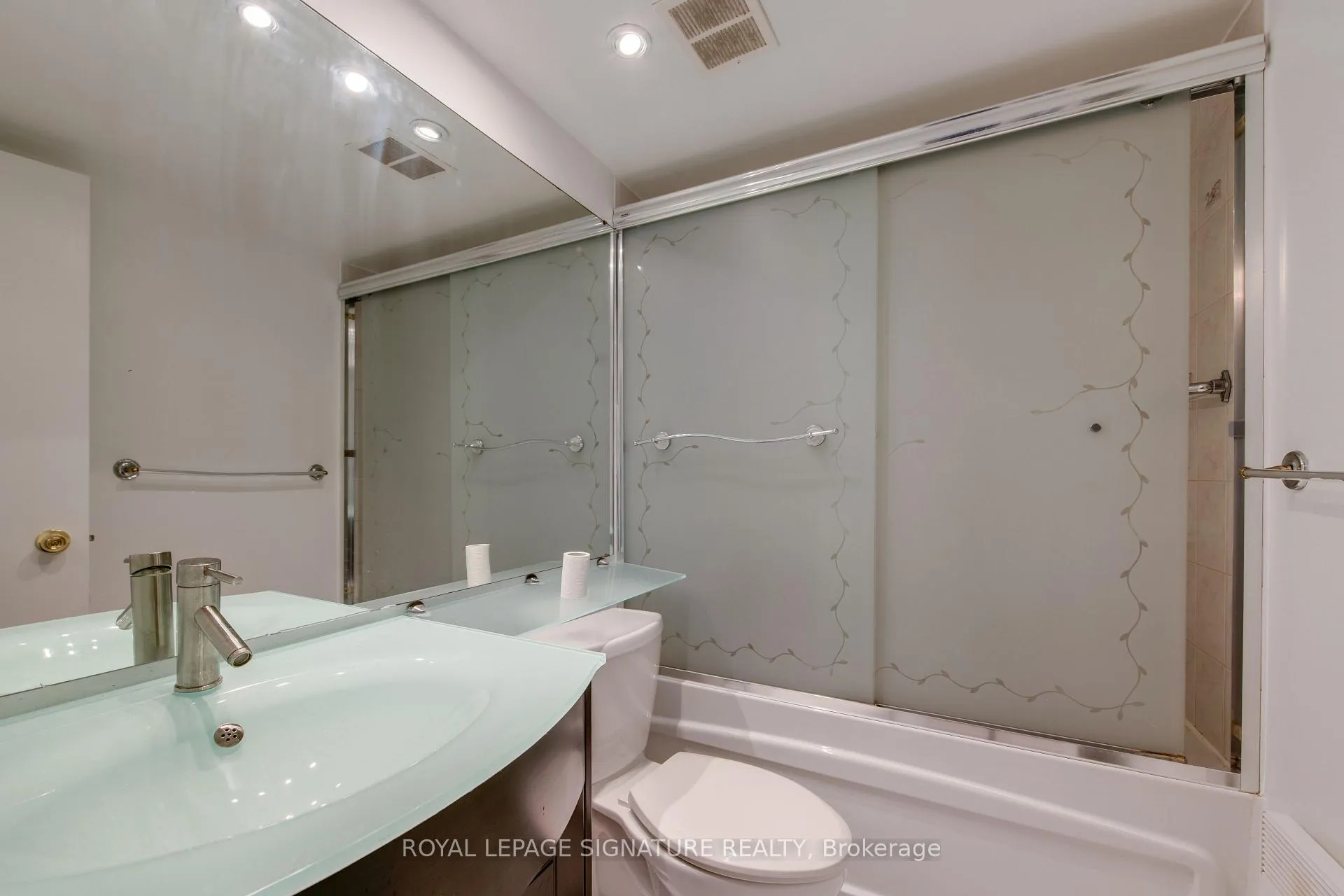 Photo 18 of Unit 301, 80 Inverlochy Boulevard, Markham, Royal Orchard — HOMEH