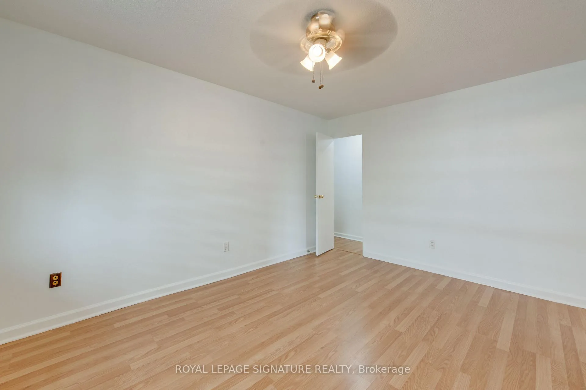 Photo 22 of Unit 301, 80 Inverlochy Boulevard, Markham, Royal Orchard — HOMEH