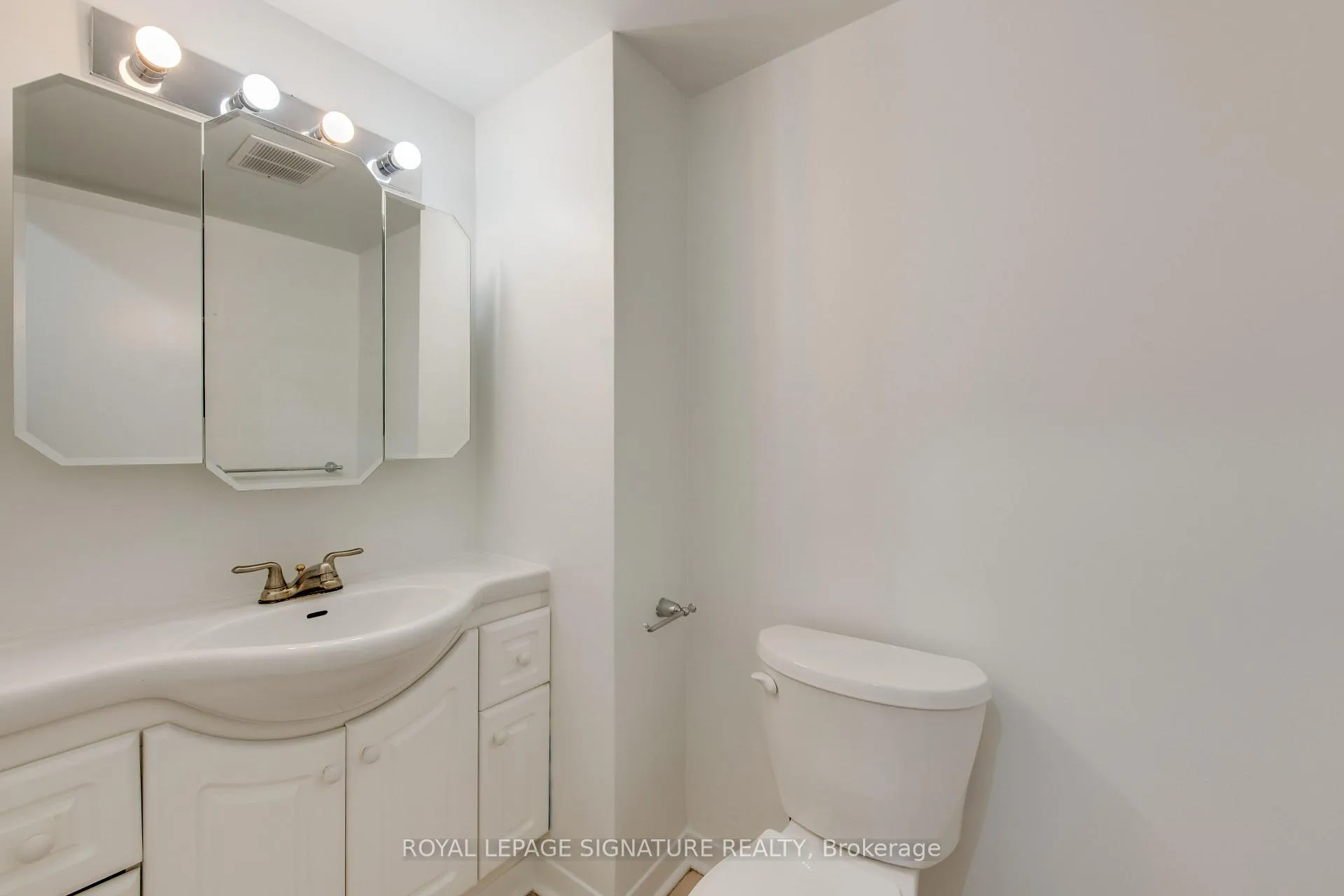 Photo 24 of Unit 301, 80 Inverlochy Boulevard, Markham, Royal Orchard — HOMEH