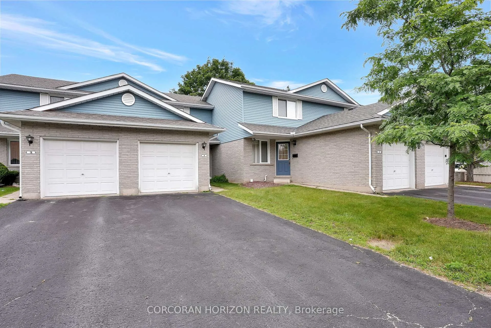 Photo 3 of Unit 4, 405 Kingscourt Drive, Waterloo — HOMEH