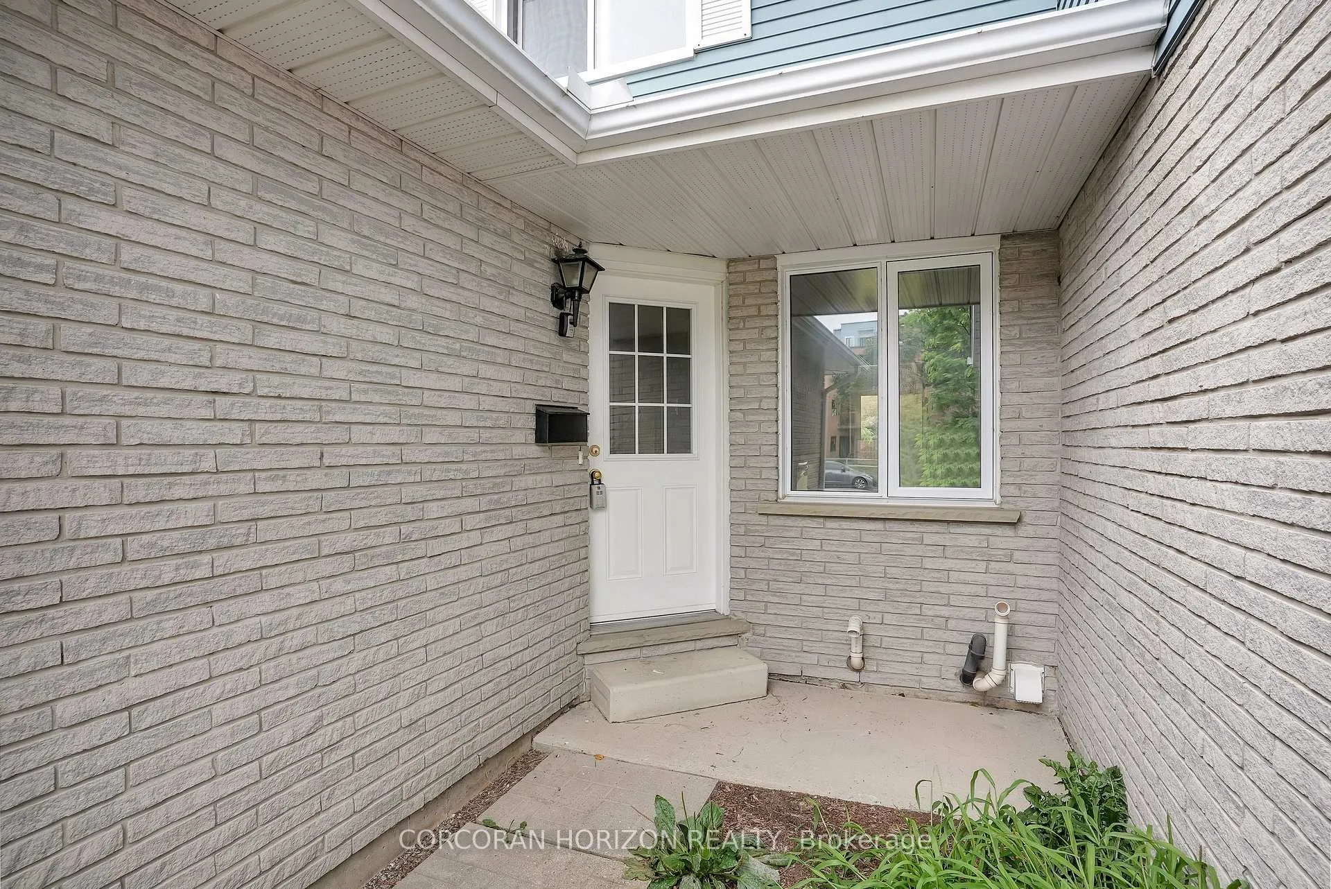 Photo 6 of Unit 4, 405 Kingscourt Drive, Waterloo — HOMEH