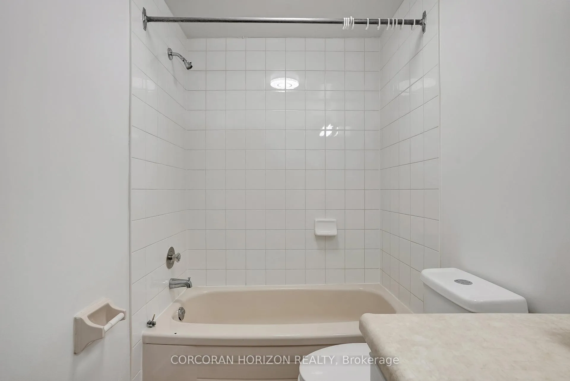 Photo 31 of Unit 4, 405 Kingscourt Drive, Waterloo — HOMEH