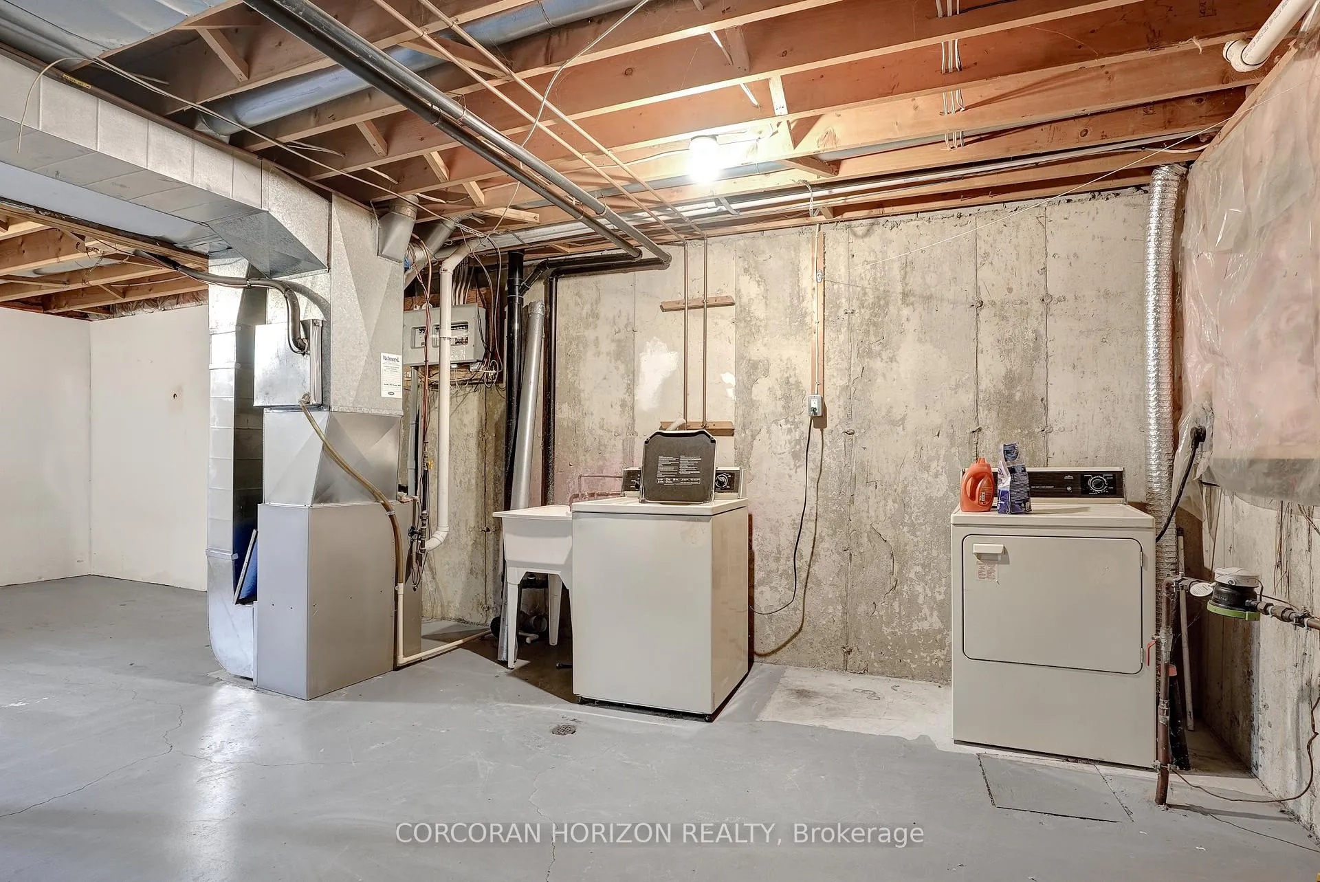 Photo 34 of Unit 4, 405 Kingscourt Drive, Waterloo — HOMEH