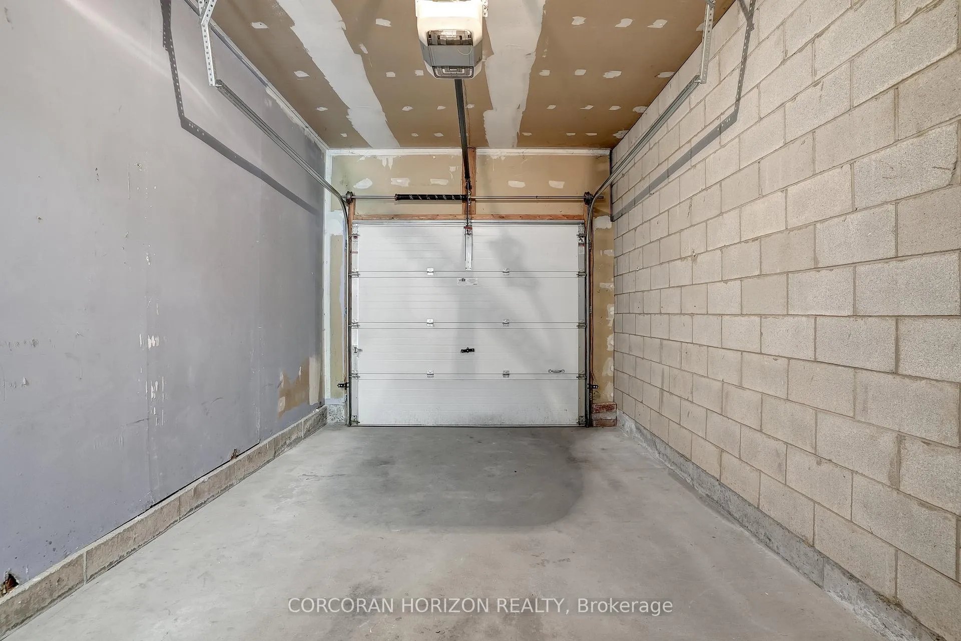 Photo 36 of Unit 4, 405 Kingscourt Drive, Waterloo — HOMEH