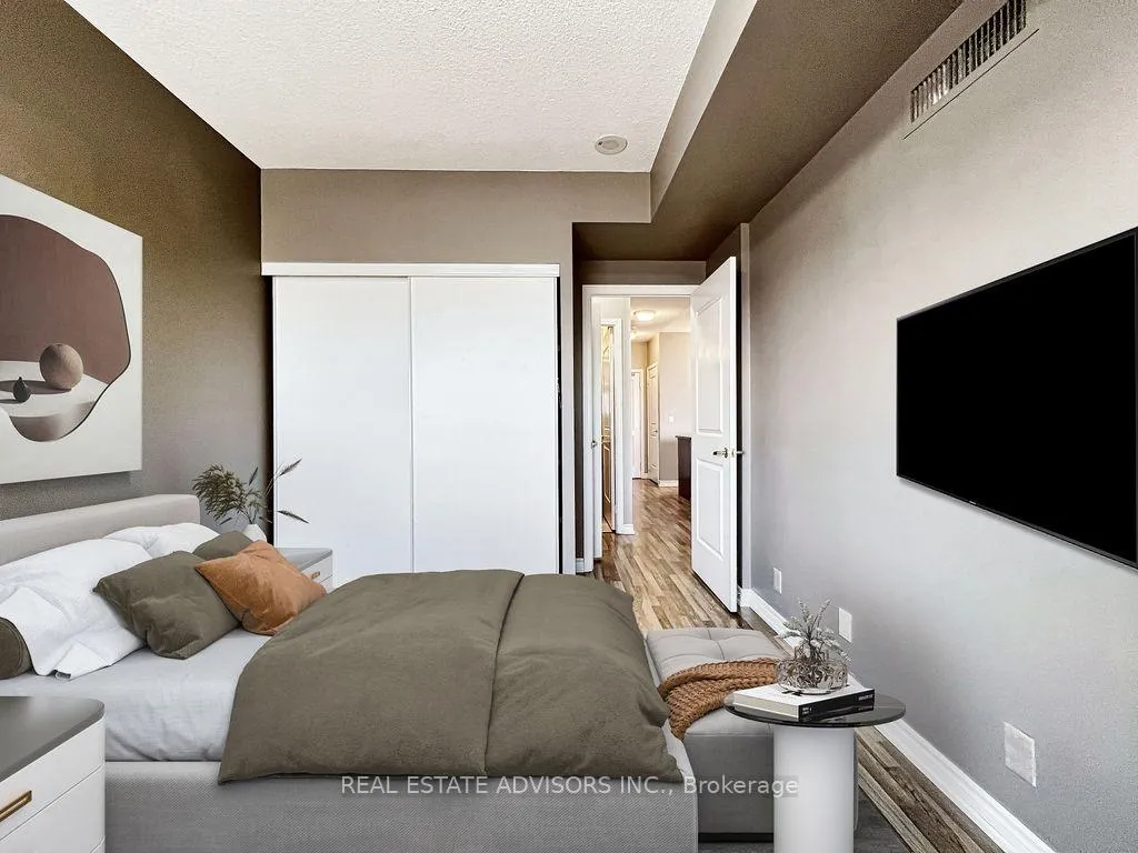 Photo 5 of Unit 1211, 9225 Jane Street, Vaughan, Maple — HOMEH