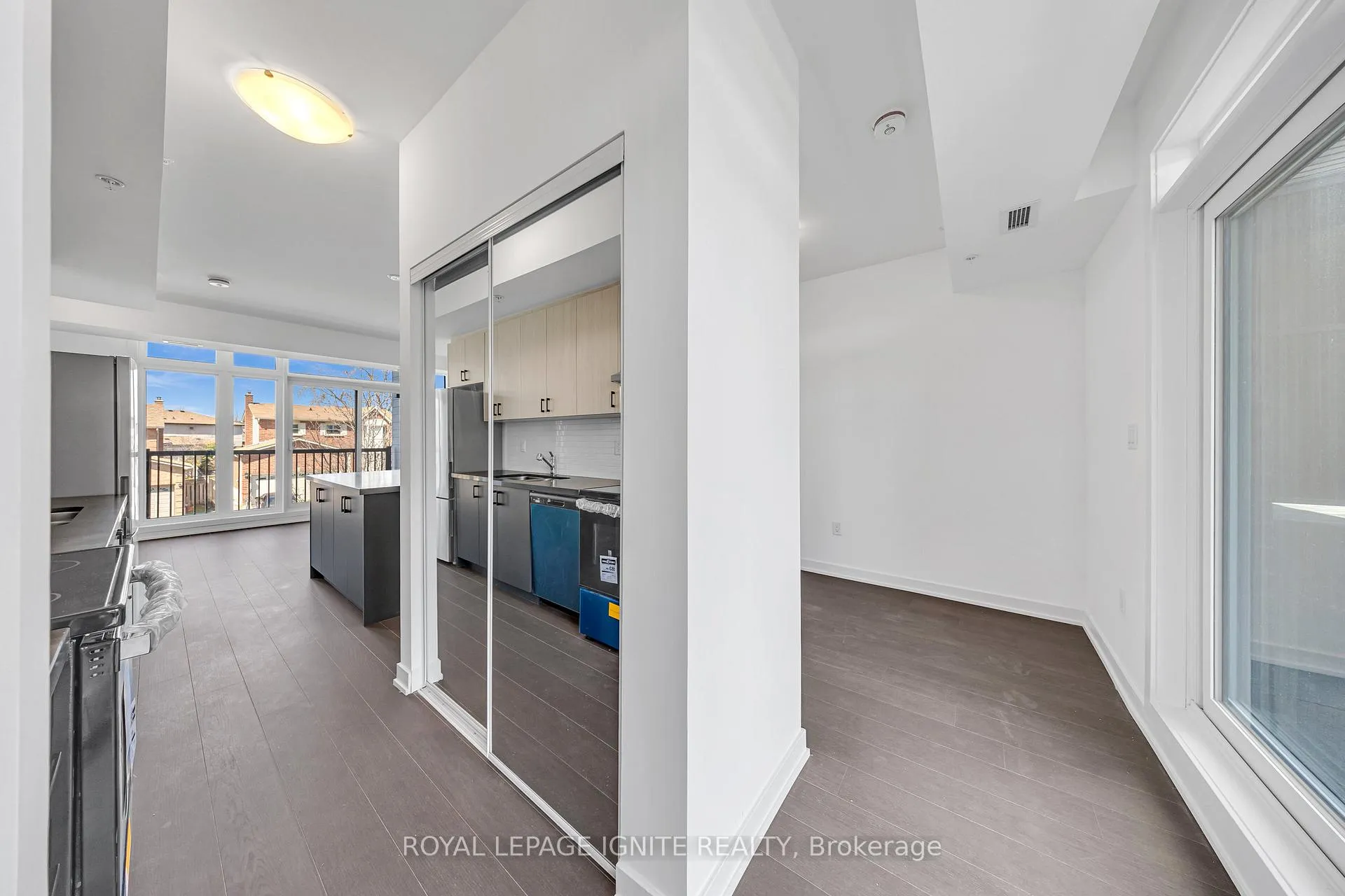 Photo 2 of Unit 14, 188 Angus Drive, Ajax, Central — HOMEH