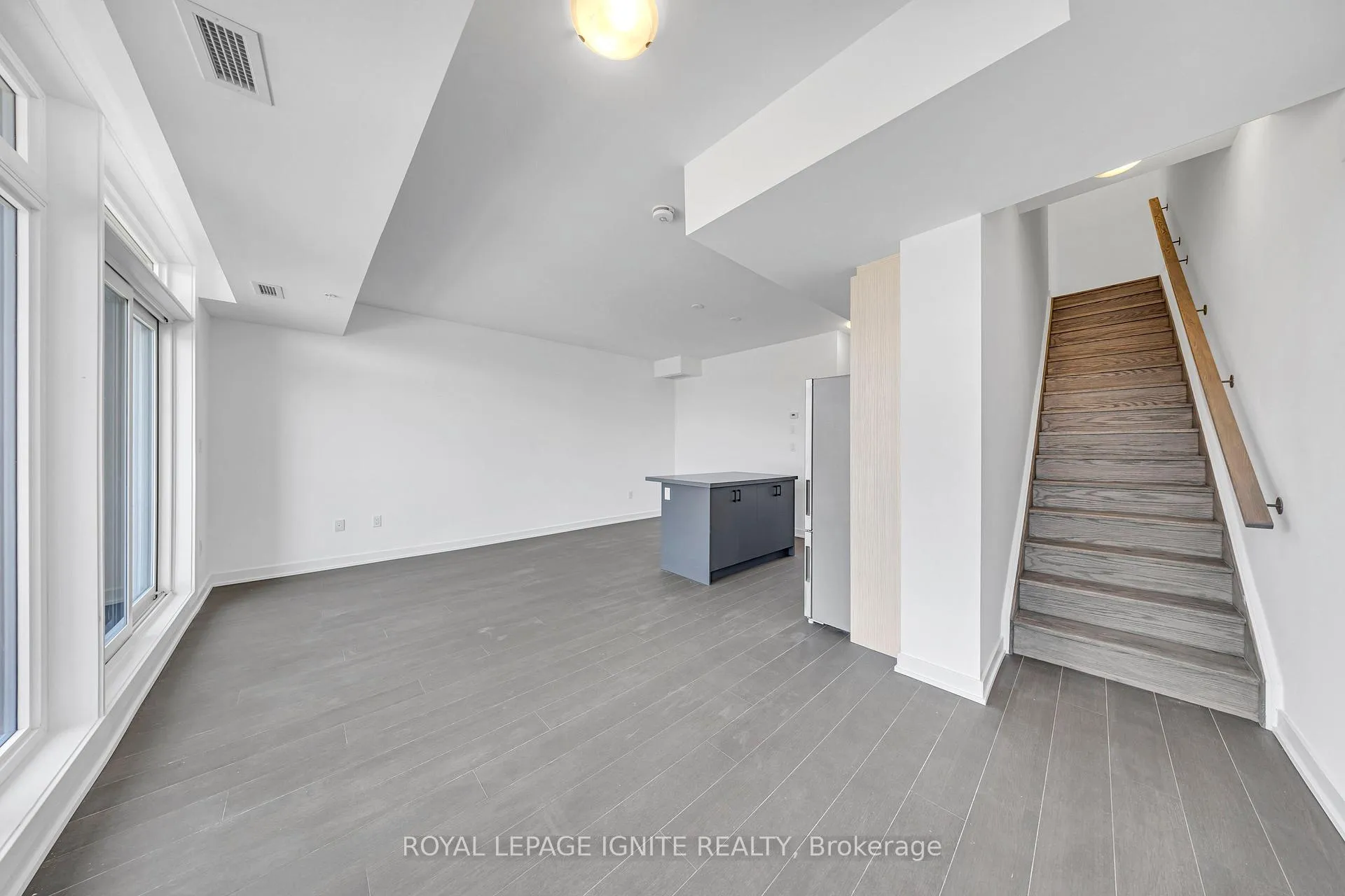 Photo 13 of Unit 14, 188 Angus Drive, Ajax, Central — HOMEH