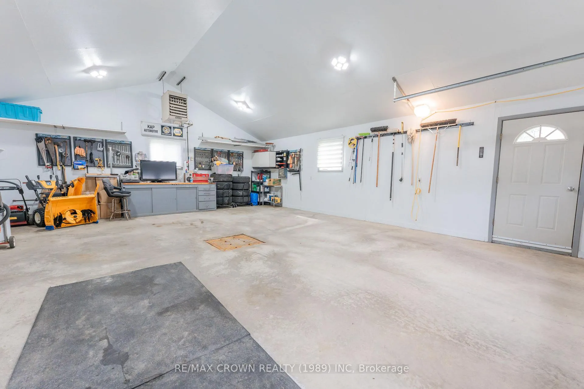 Photo 41 of 31 King Street, Kapuskasing — HOMEH
