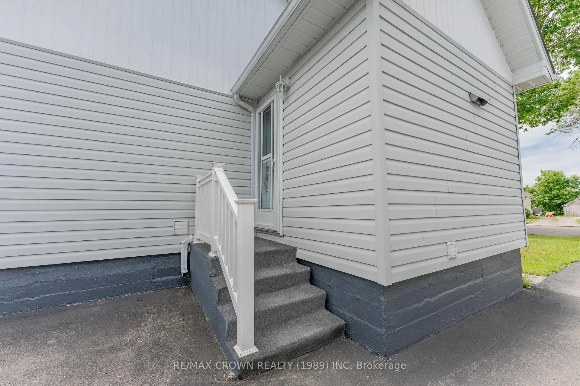 Photo 46 of 31 King Street, Kapuskasing — HOMEH