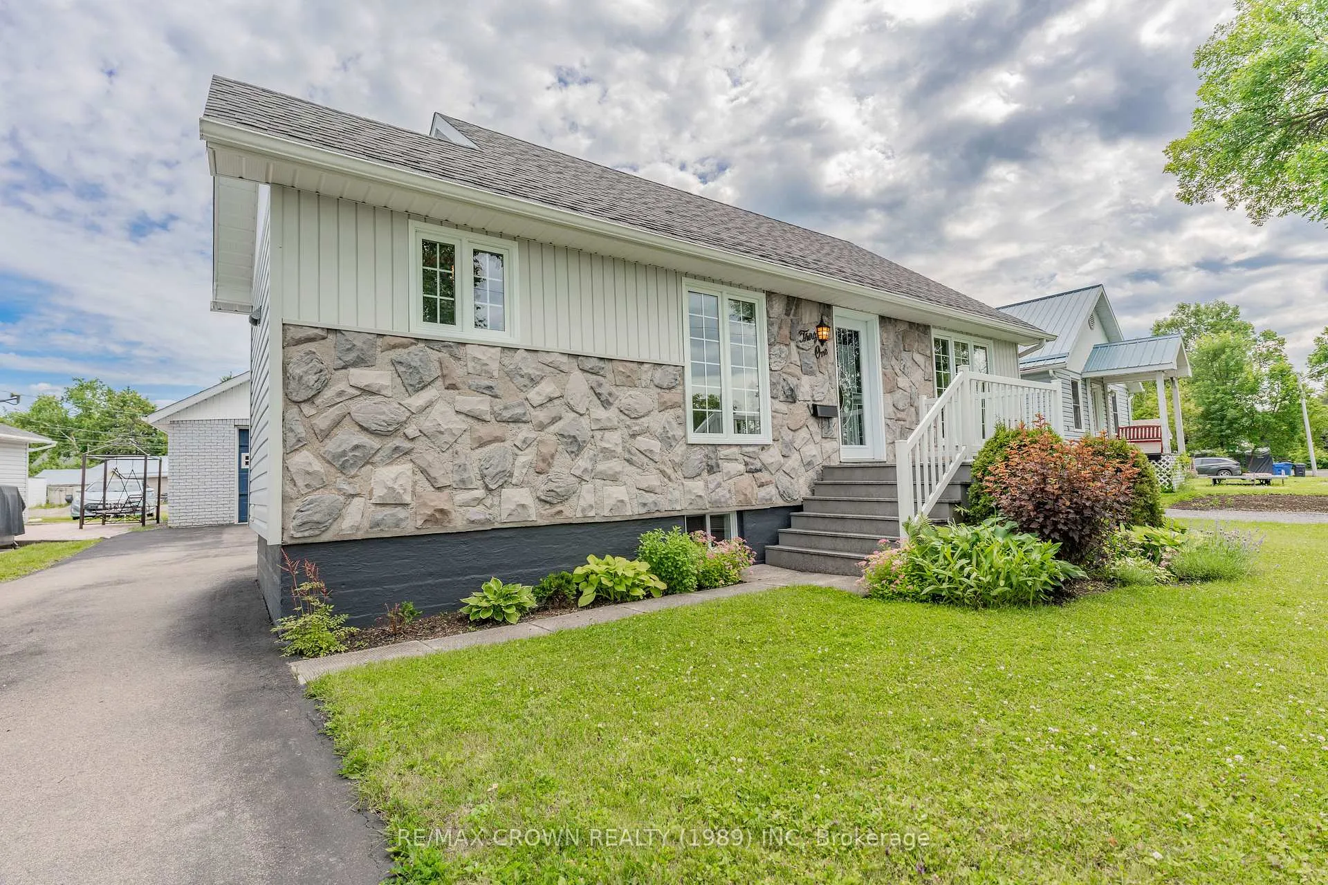 Photo 48 of 31 King Street, Kapuskasing — HOMEH