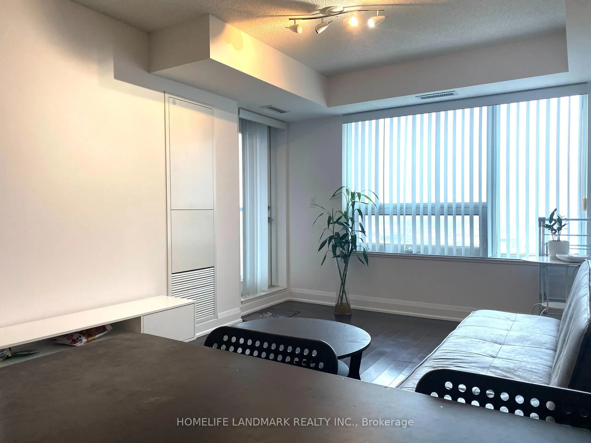 Photo 6 of Unit 1001, 1 Uptown Drive, Markham, Unionville — HOMEH
