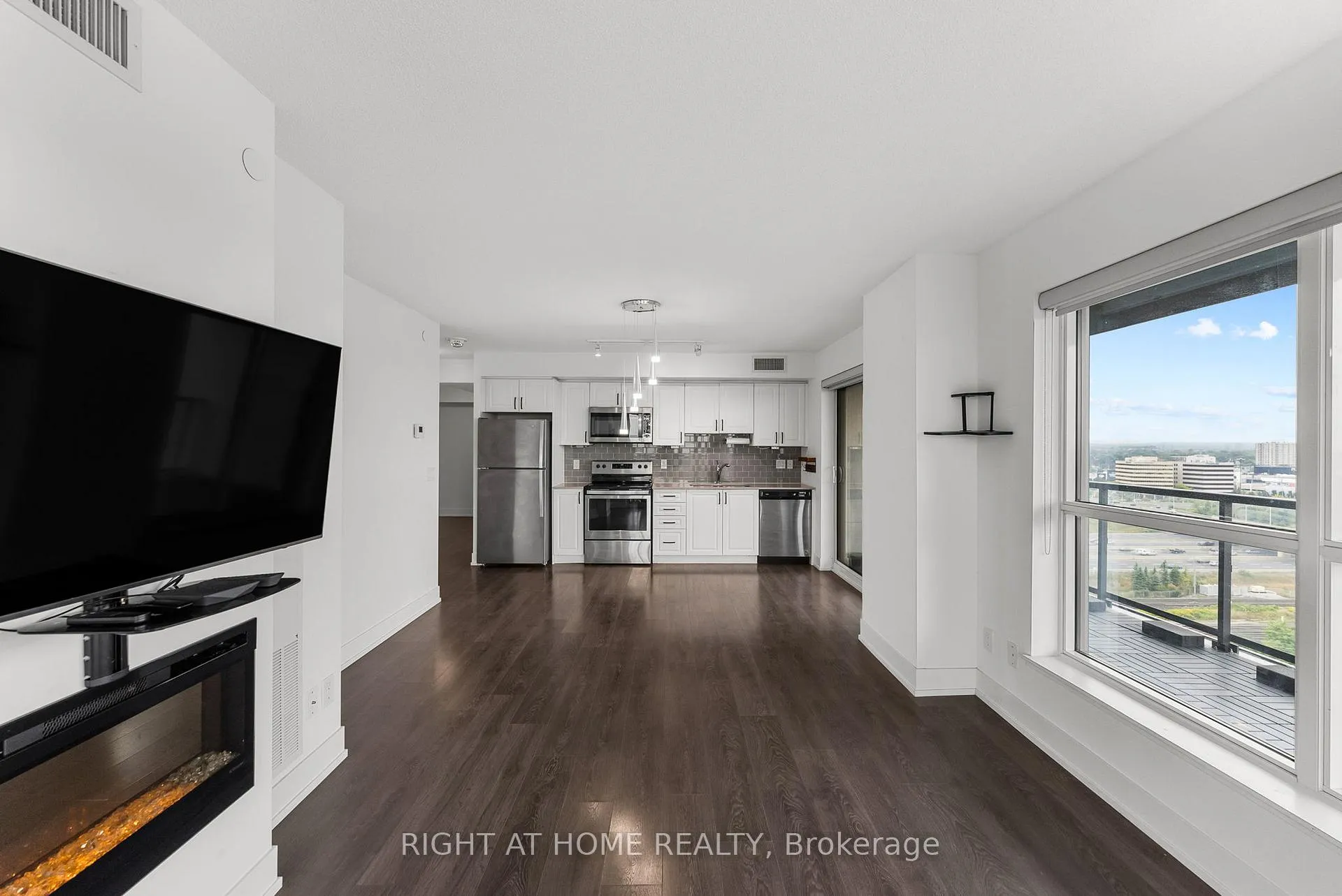Photo 7 of Unit 1504, 1255 Bayly Street, Pickering, Bay Ridges — HOMEH