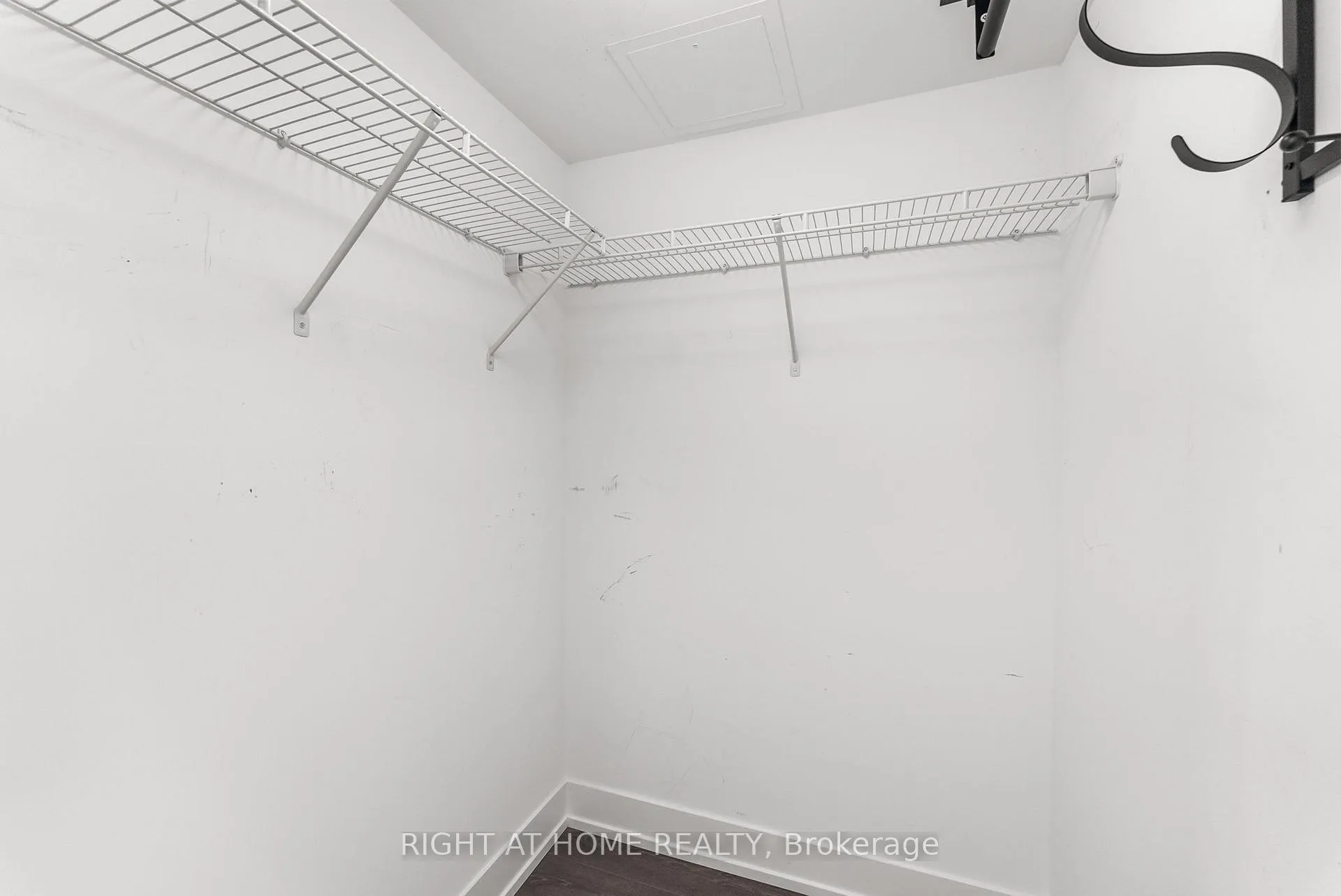 Photo 13 of Unit 1504, 1255 Bayly Street, Pickering, Bay Ridges — HOMEH