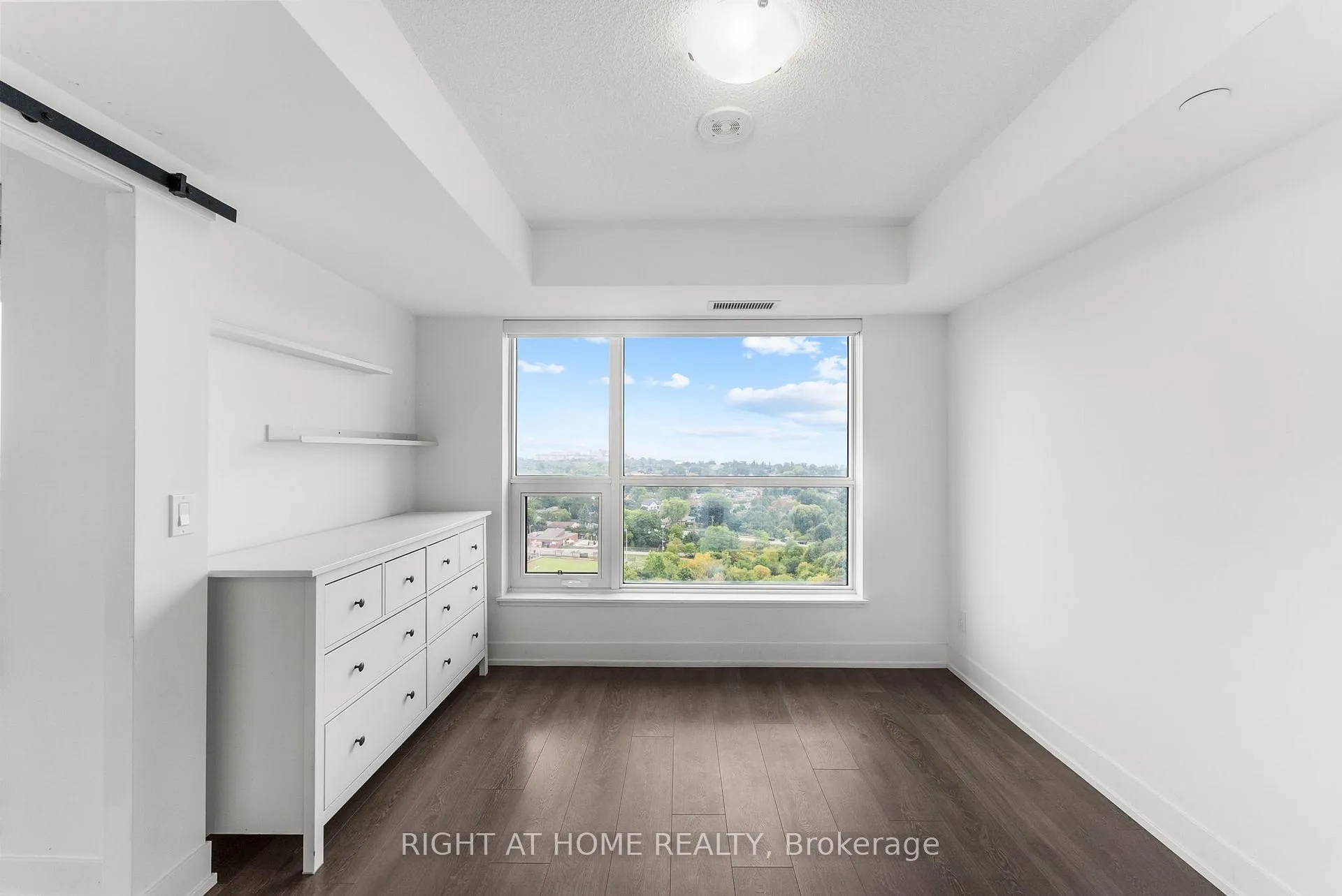 Photo 14 of Unit 1504, 1255 Bayly Street, Pickering, Bay Ridges — HOMEH