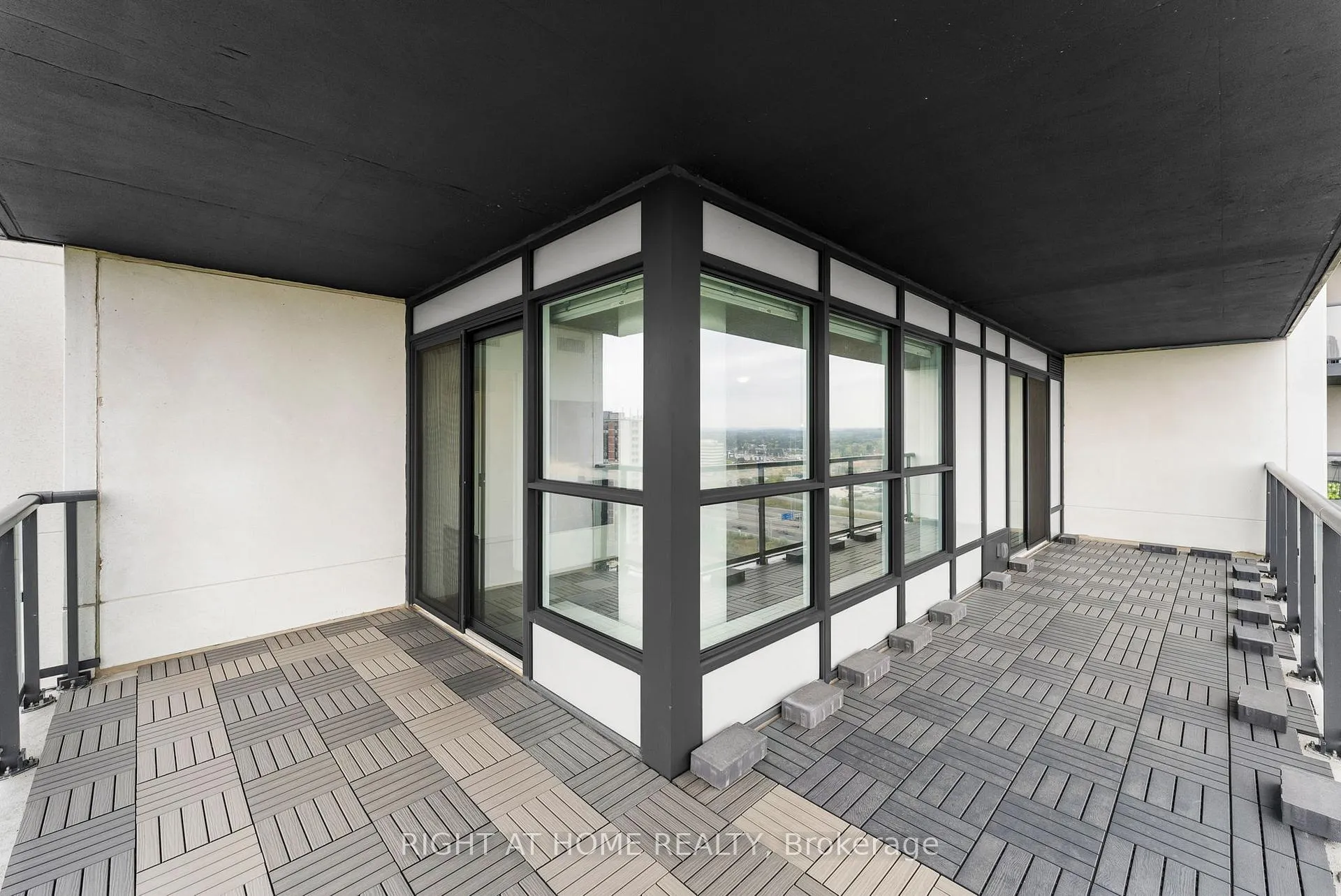 Photo 16 of Unit 1504, 1255 Bayly Street, Pickering, Bay Ridges — HOMEH