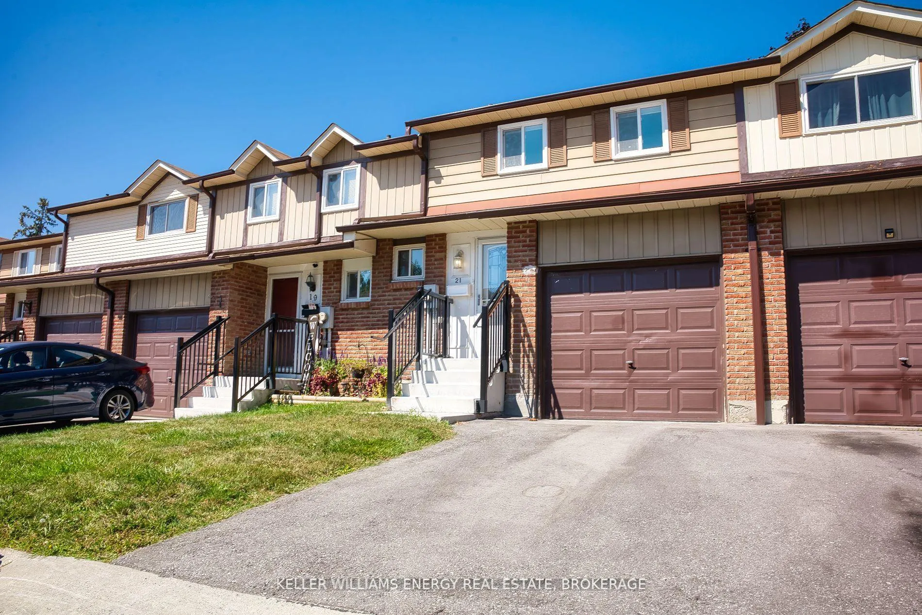 Photo 1 of 21 Parker Crescent, Ajax, South East — HOMEH