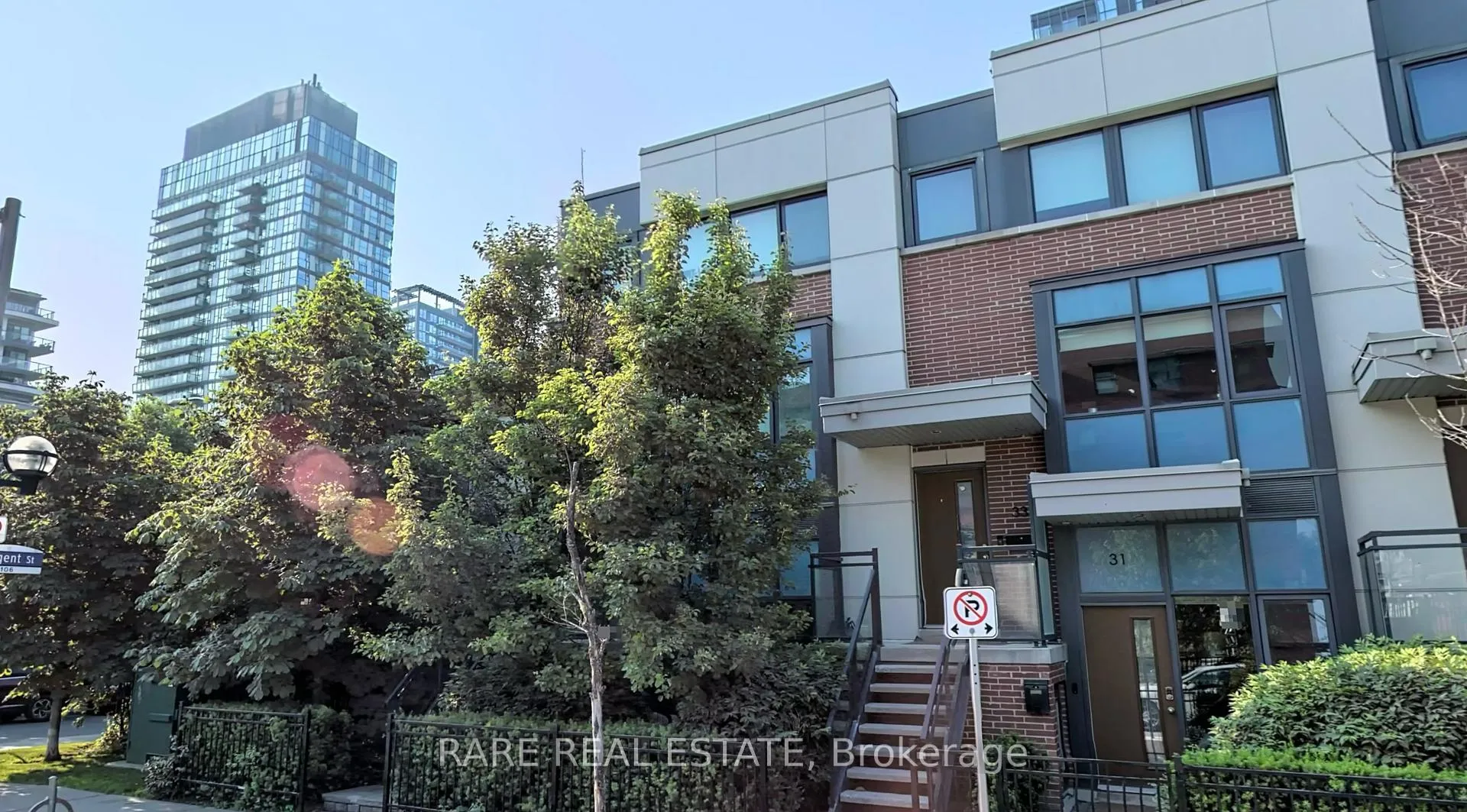 Photo 1 of 31 Oak Street, Toronto, Regent Park — HOMEH