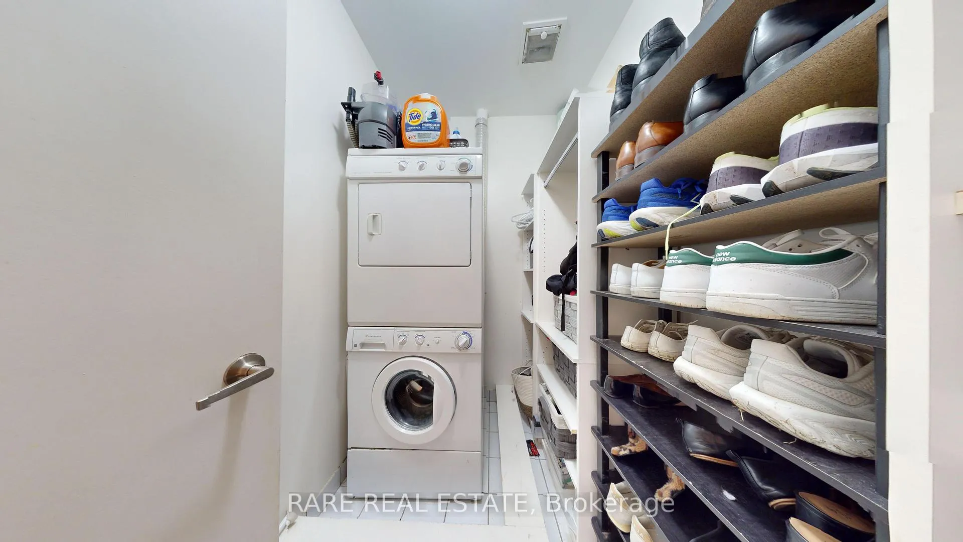 Photo 15 of 31 Oak Street, Toronto, Regent Park — HOMEH