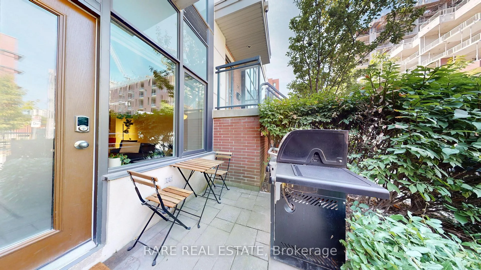 Photo 17 of 31 Oak Street, Toronto, Regent Park — HOMEH