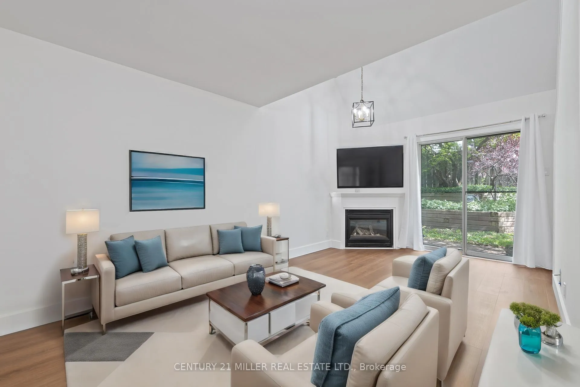 Photo 1 of 41 Valleyview Road, Kitchener, Laurentian Hills — HOMEH