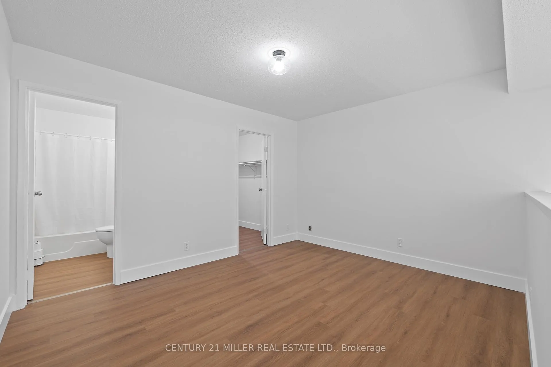 Photo 8 of 41 Valleyview Road, Kitchener, Laurentian Hills — HOMEH
