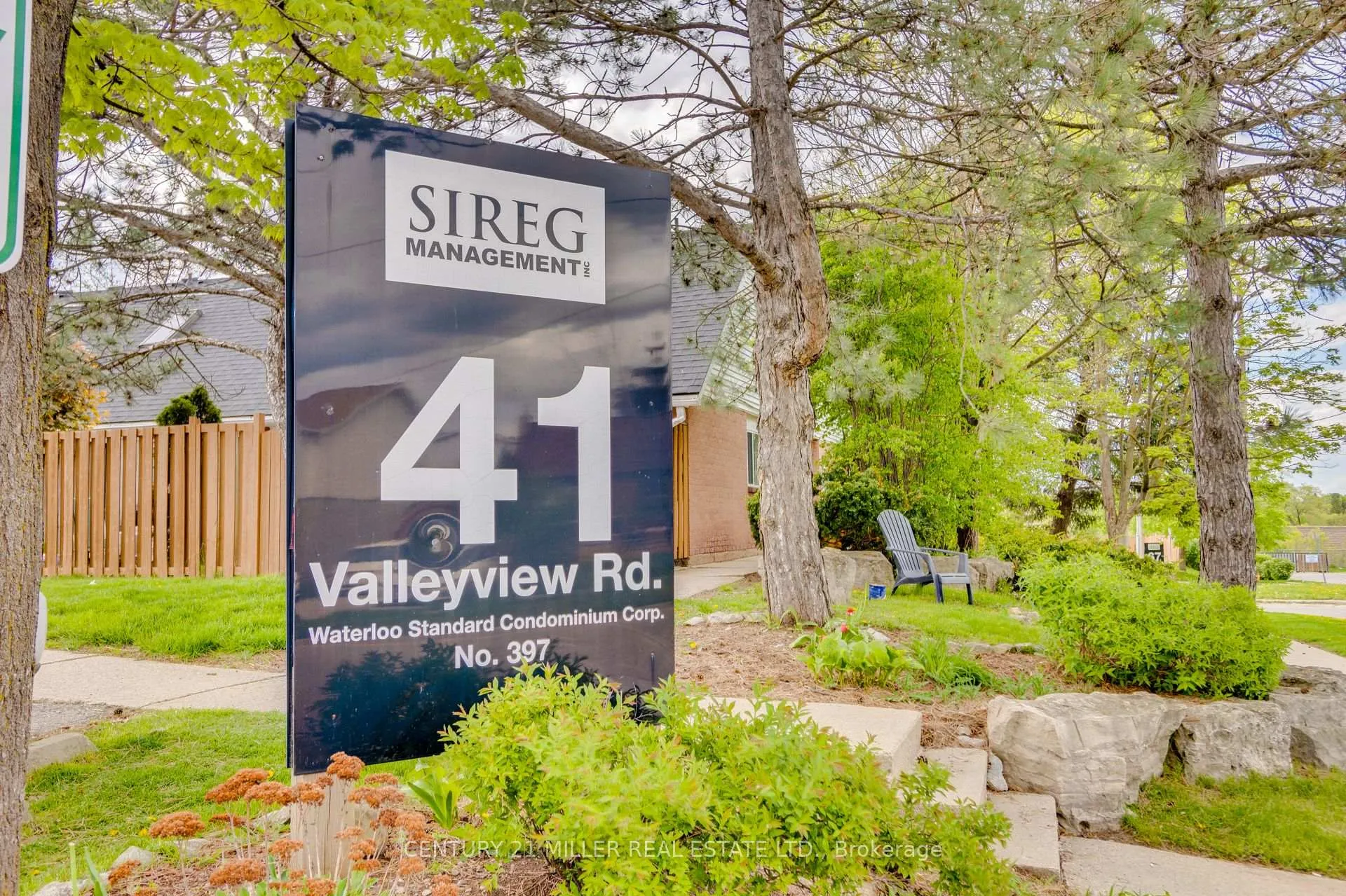 Photo 19 of 41 Valleyview Road, Kitchener, Laurentian Hills — HOMEH
