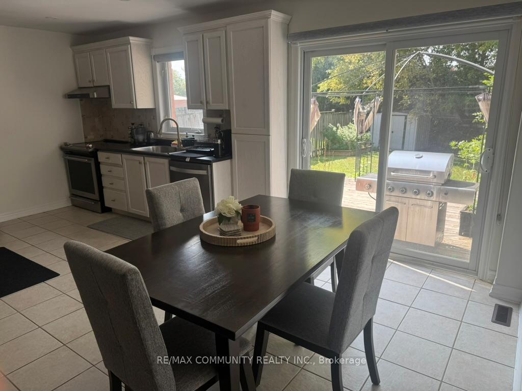 Photo 5 of 20 Wrendale Crescent, Georgina, Keswick South — HOMEH